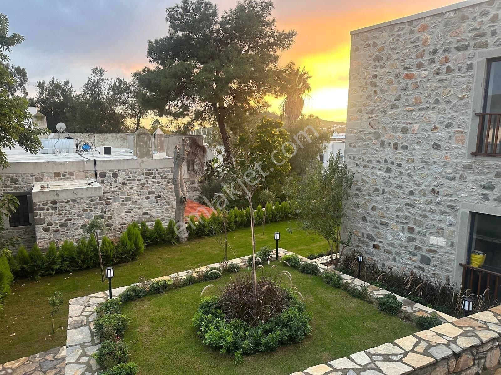 Bodrum Marina'da Kiralık 1+1 Eşyalı Daire