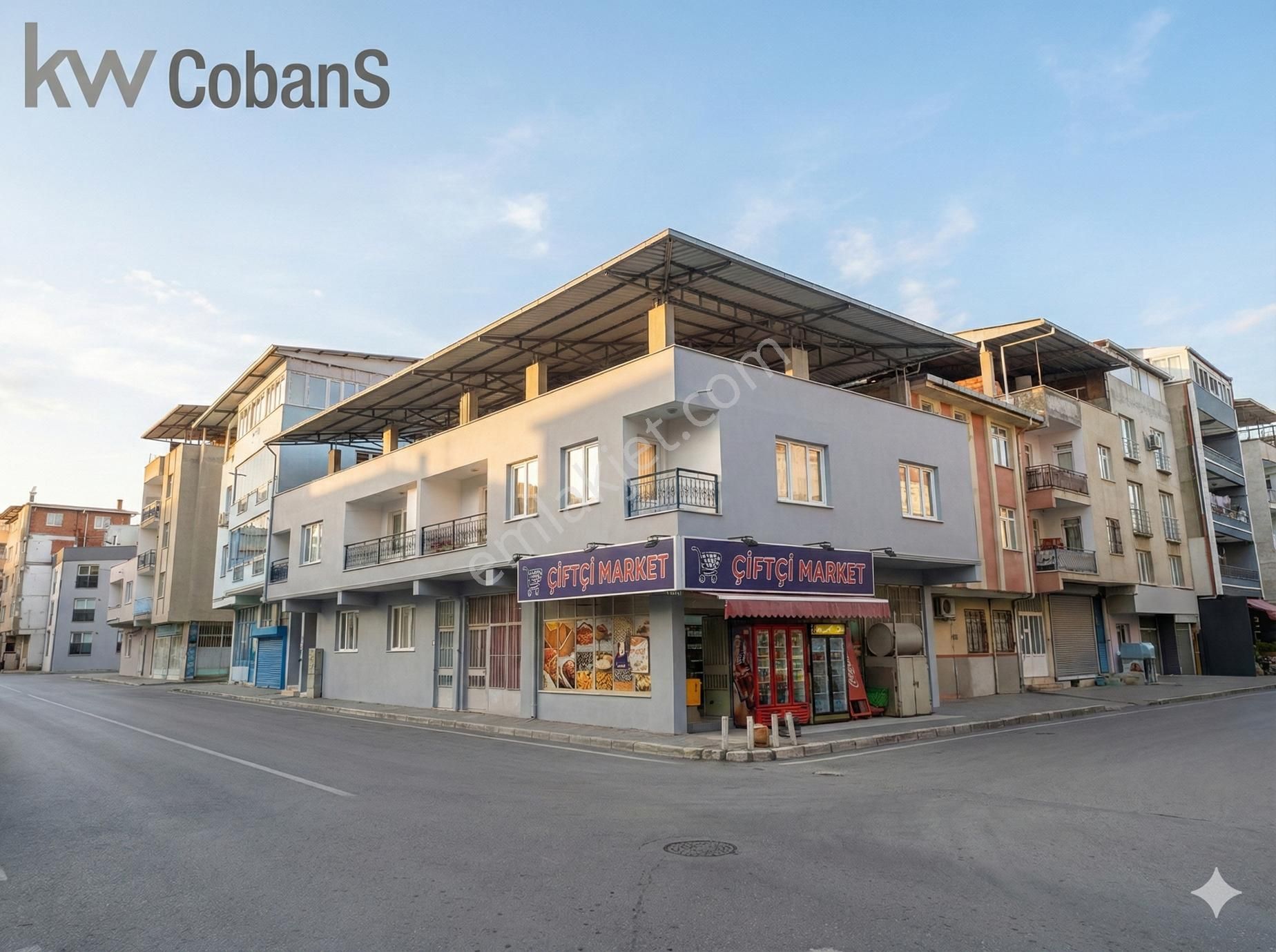 Kw Cobans'dan Erzene Mahallesi’nde Yatırımlık Komple Köşe Bina! - Görsel 2