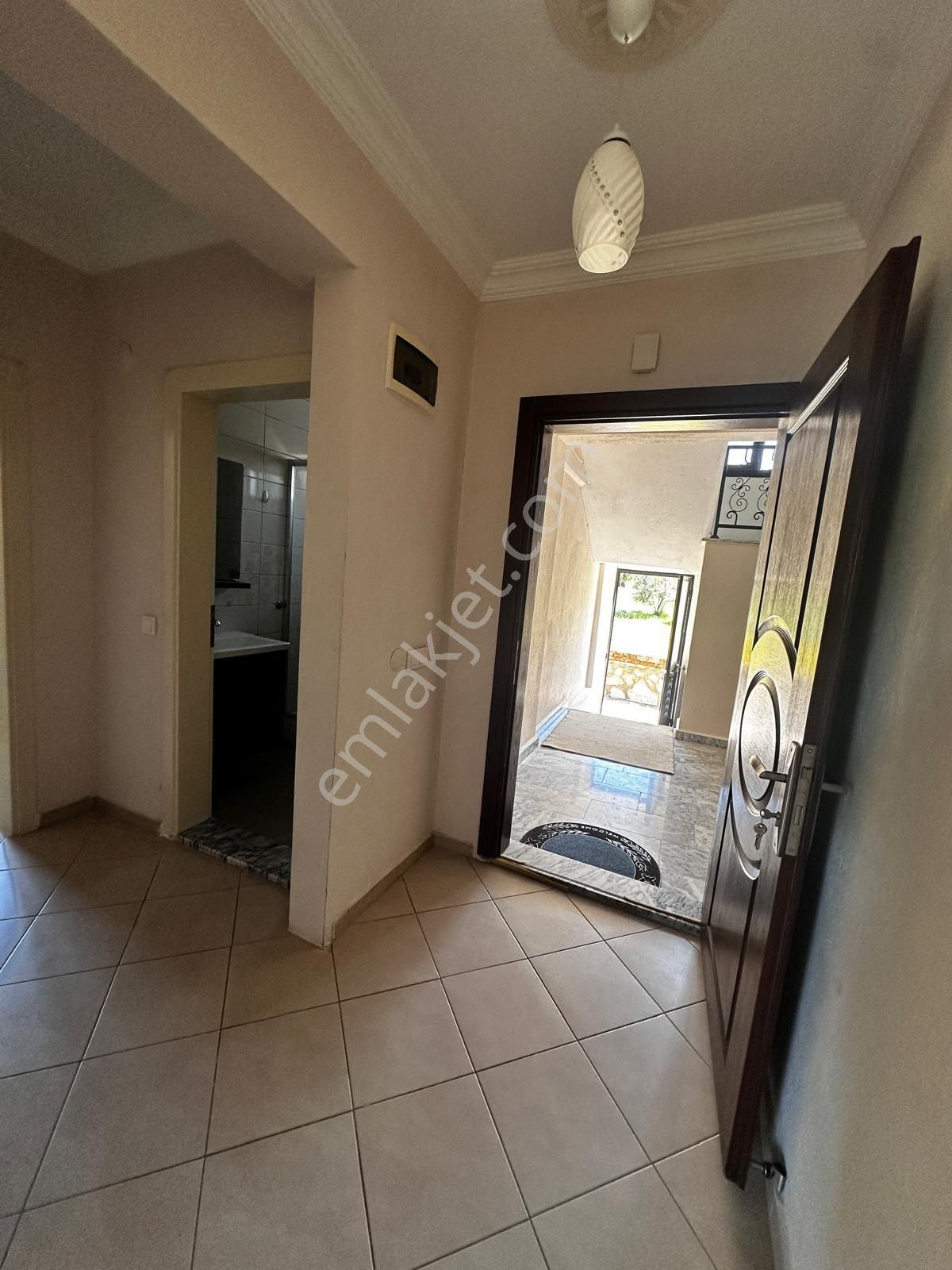 Marmaris Turgut Köyü’nde Denize 200m Kiralık 1+1 Daire - Görsel 4