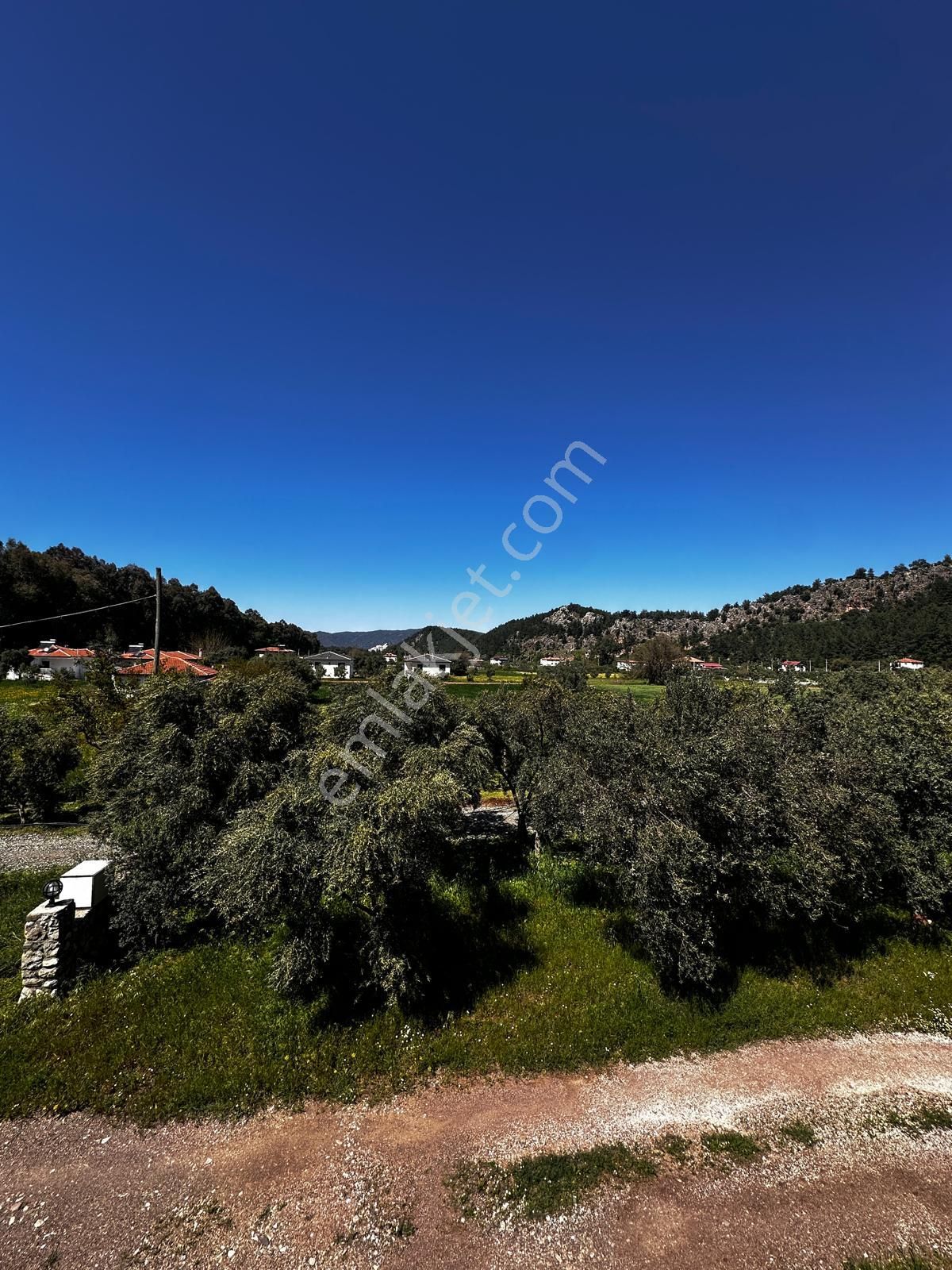 Marmaris Turgut Köyü’nde Denize 200m Kiralık 1+1 Daire - Görsel 14