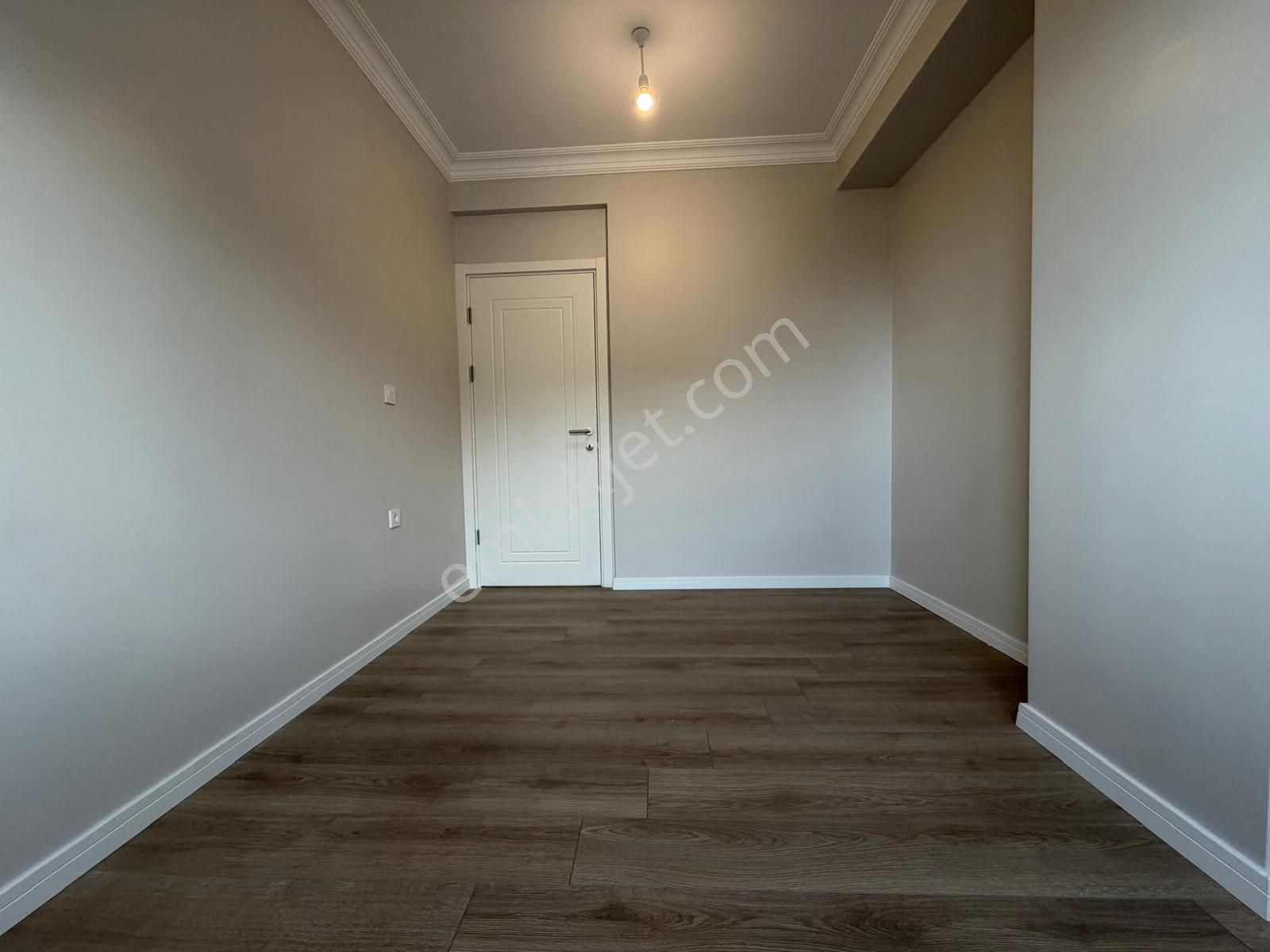 Bahçelievler Merkezde 5+2 Eşsiz Terasıyla Oturuma Hazır Dublex - Görsel 10