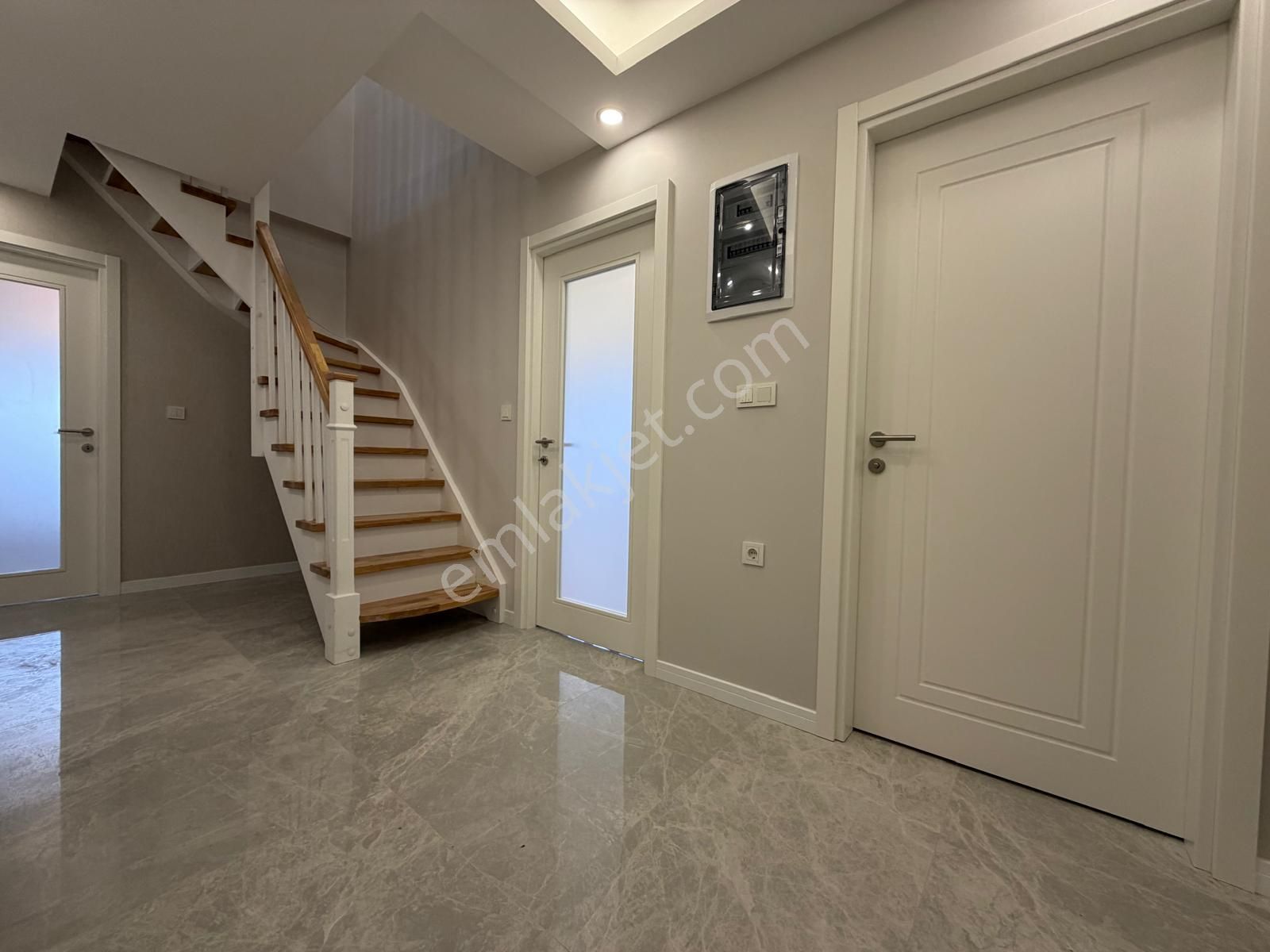 Bahçelievler Merkezde 5+2 Eşsiz Terasıyla Oturuma Hazır Dublex - Görsel 20