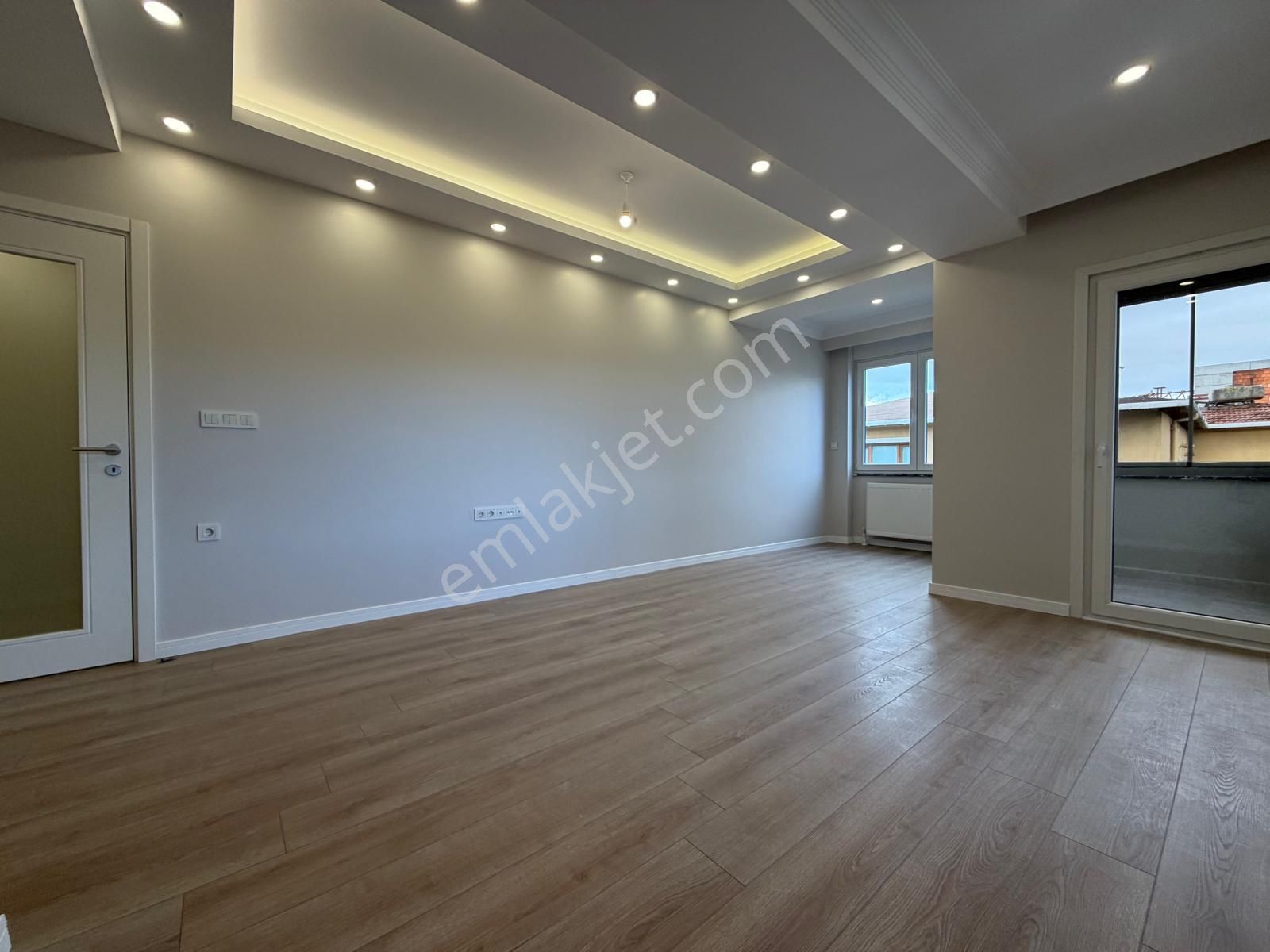 Bahçelievler Merkezde 5+2 Eşsiz Terasıyla Oturuma Hazır Dublex - Görsel 4