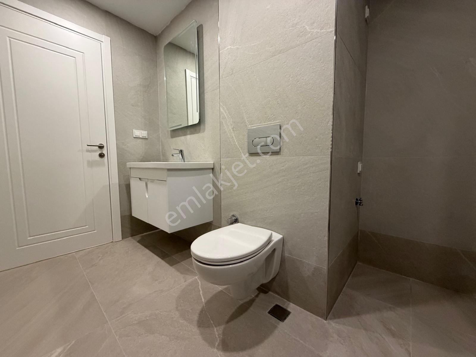 Bahçelievler Merkezde 5+2 Eşsiz Terasıyla Oturuma Hazır Dublex - Görsel 19