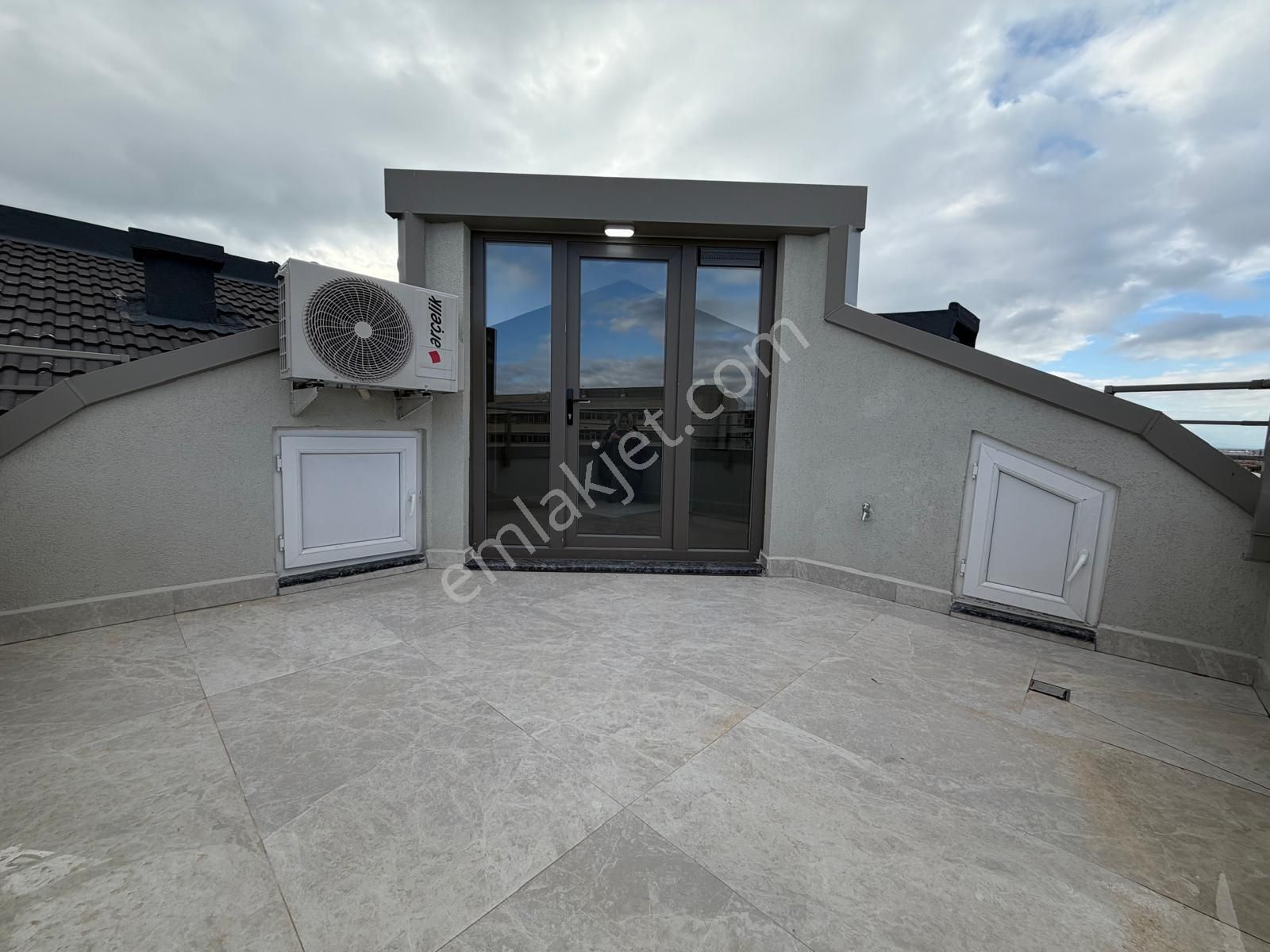 Bahçelievler Merkezde 5+2 Eşsiz Terasıyla Oturuma Hazır Dublex - Görsel 31