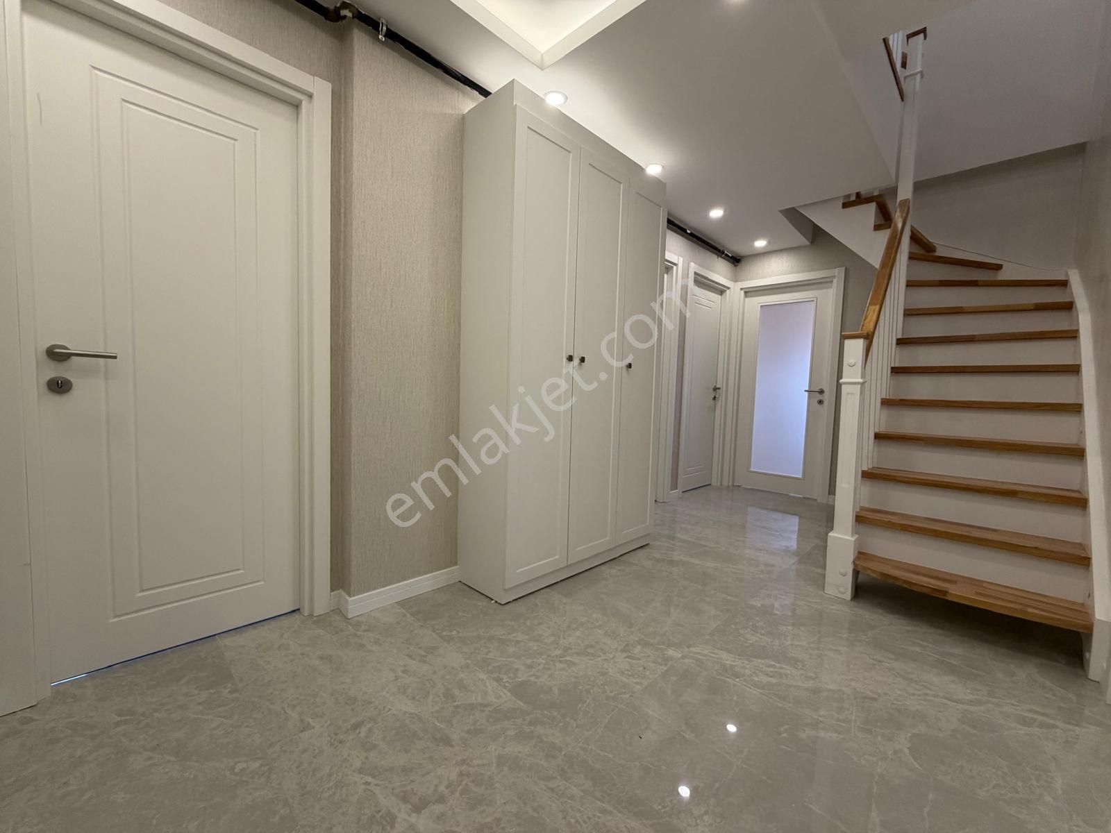 Bahçelievler Merkezde 5+2 Eşsiz Terasıyla Oturuma Hazır Dublex - Görsel 21