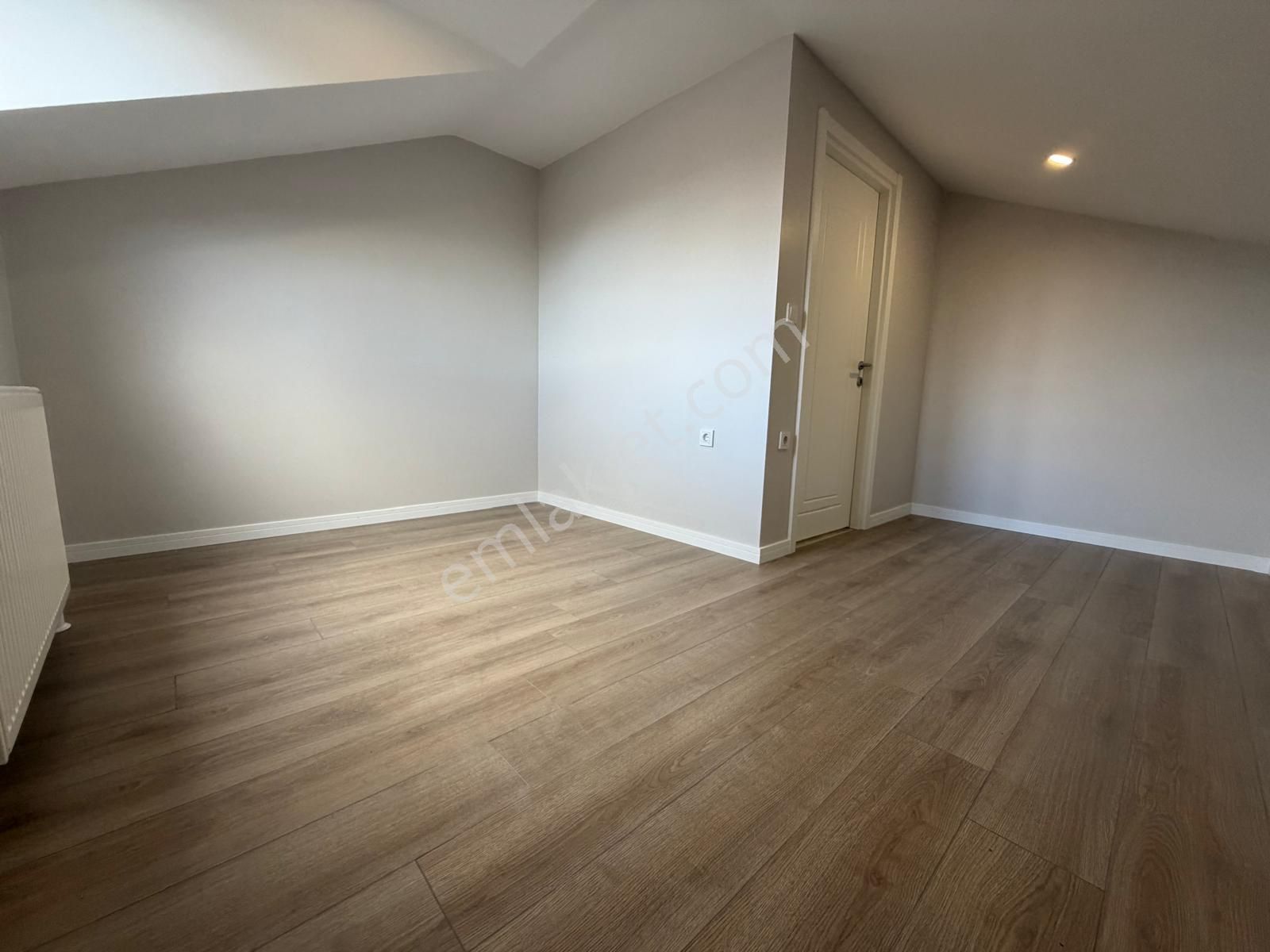 Bahçelievler Merkezde 5+2 Eşsiz Terasıyla Oturuma Hazır Dublex - Görsel 25