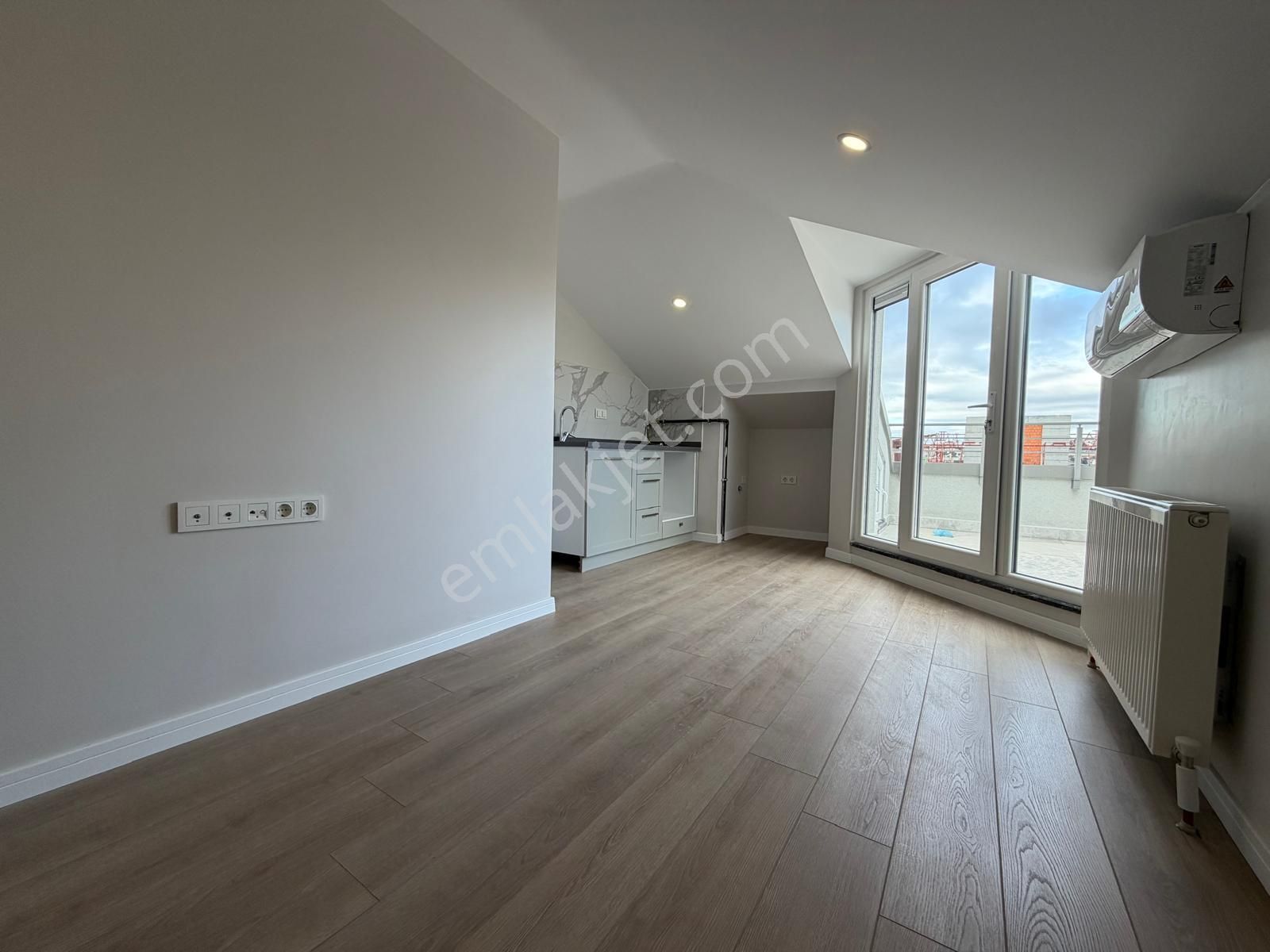 Bahçelievler Merkezde 5+2 Eşsiz Terasıyla Oturuma Hazır Dublex - Görsel 28