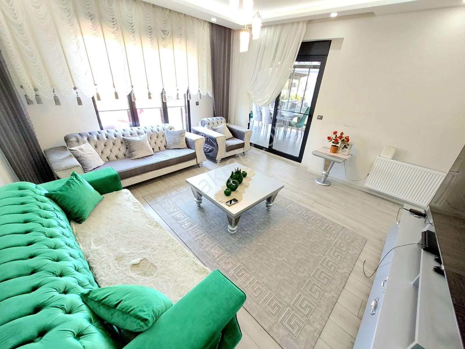 Vahdet'ten Yetkili Site İçi Havuzlu Bahçeli Lüks 5+1 Villa !!! - Görsel 10