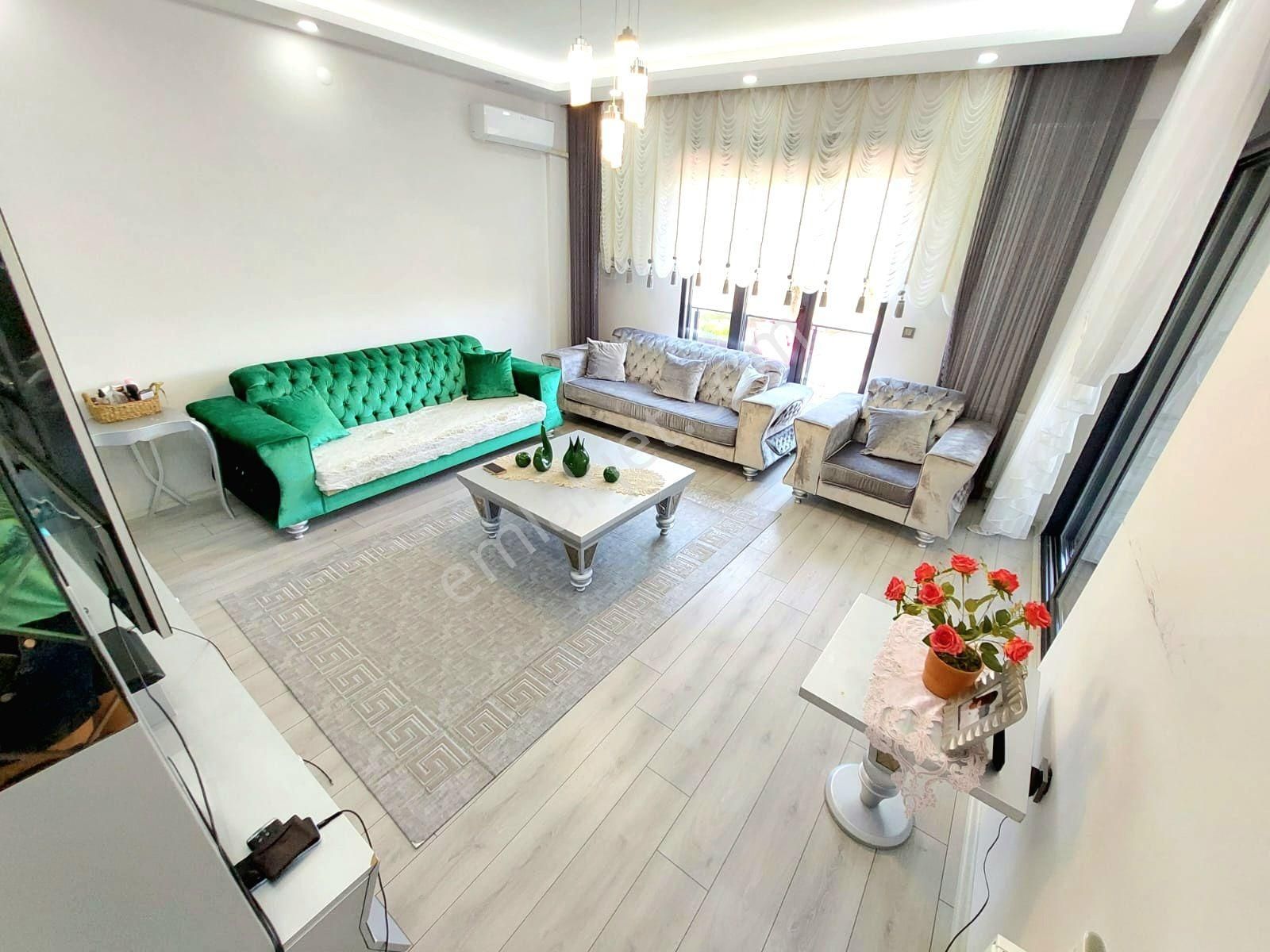Vahdet'ten Yetkili Site İçi Havuzlu Bahçeli Lüks 5+1 Villa !!! - Görsel 9