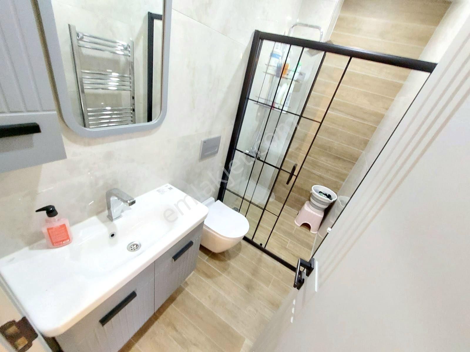 Vahdet'ten Yetkili Site İçi Havuzlu Bahçeli Lüks 5+1 Villa !!! - Görsel 29