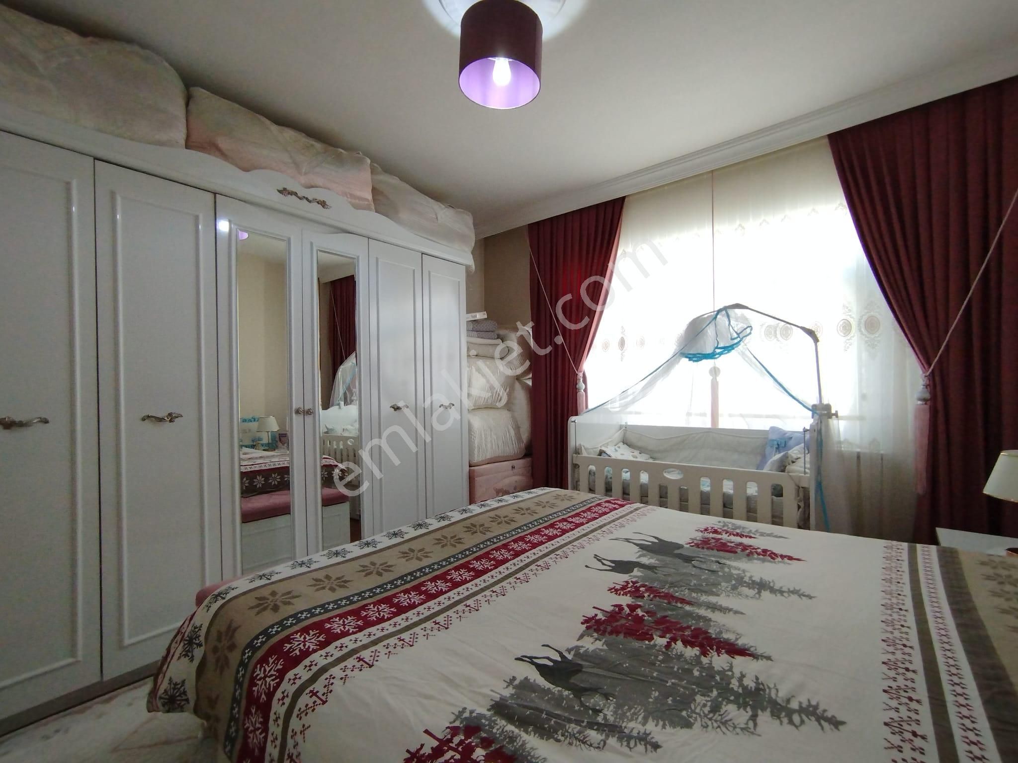 Remax Hür Yeşim Kara'dan 3 Daire 2 Dükkan Komple Satılık Bina - Görsel 6