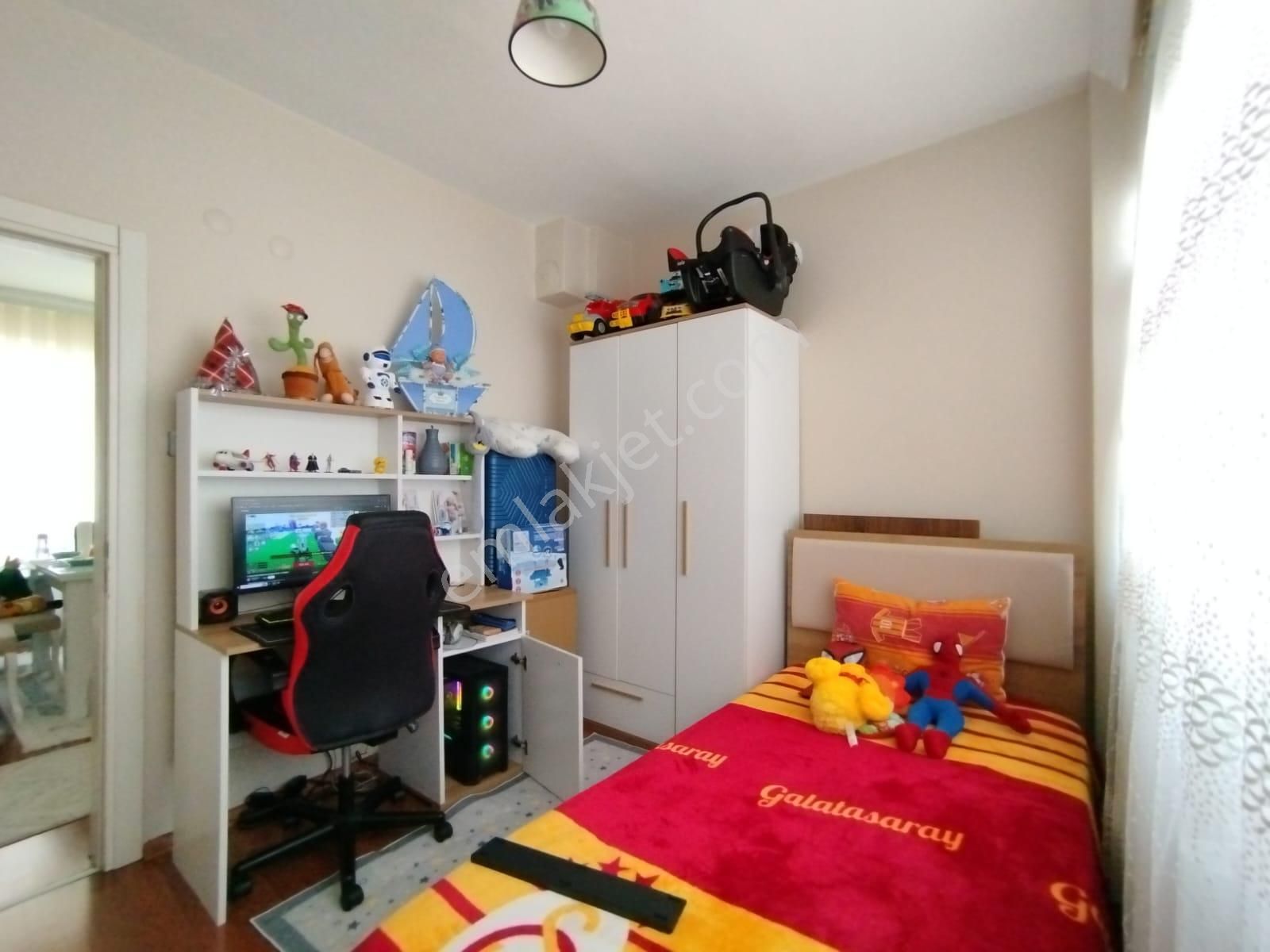 Remax Hür Yeşim Kara'dan 3 Daire 2 Dükkan Komple Satılık Bina - Görsel 7