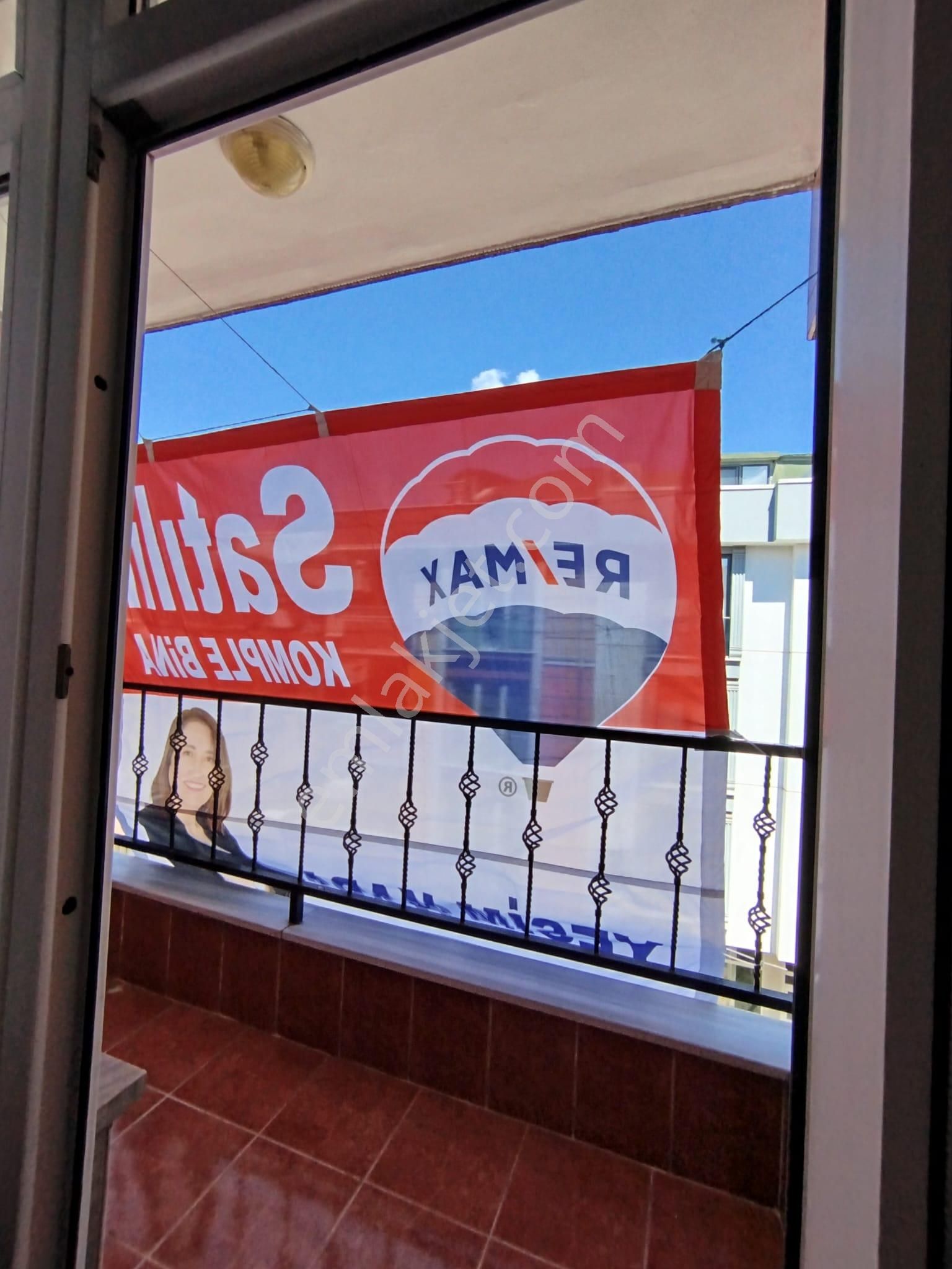 Remax Hür Yeşim Kara'dan 3 Daire 2 Dükkan Komple Satılık Bina - Görsel 24