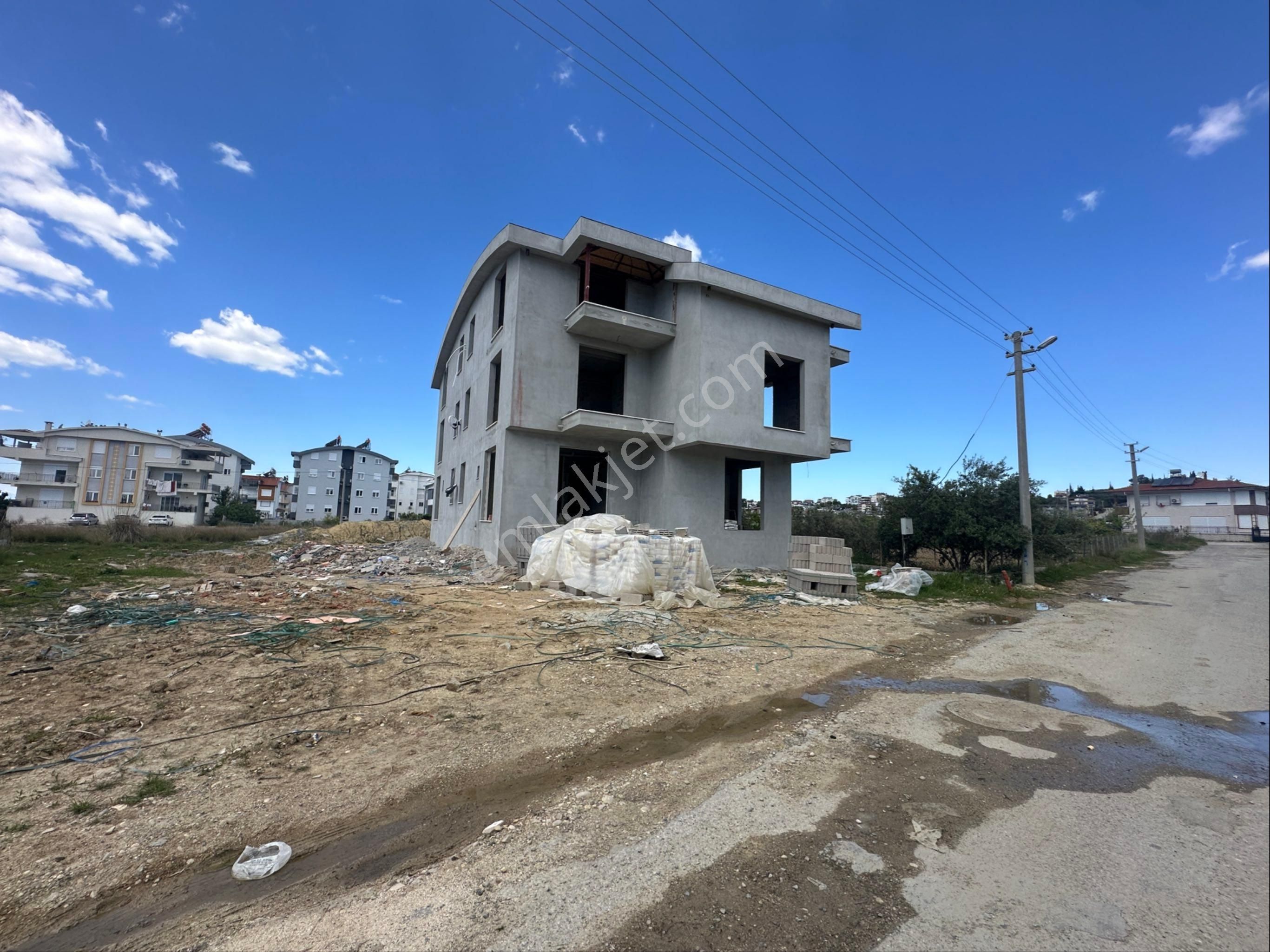 Ilıcada Satılık Havuzlu Lüx Yüksek Giriş - Görsel 7