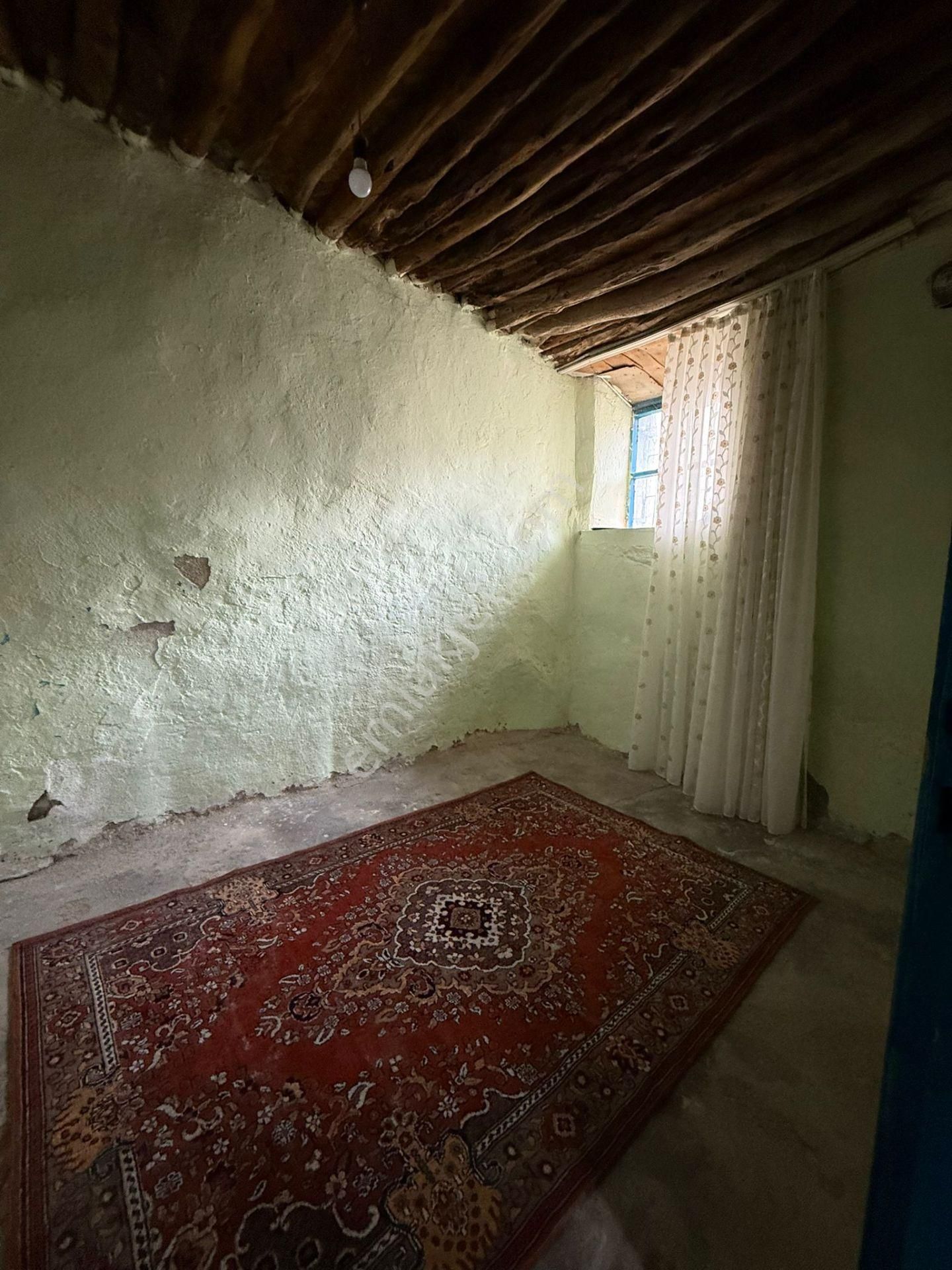 Öz Gaye Emlaktan Develi İzmieli Mahallesinde Satılık Kargir Ev Ve Arsası - Görsel 5