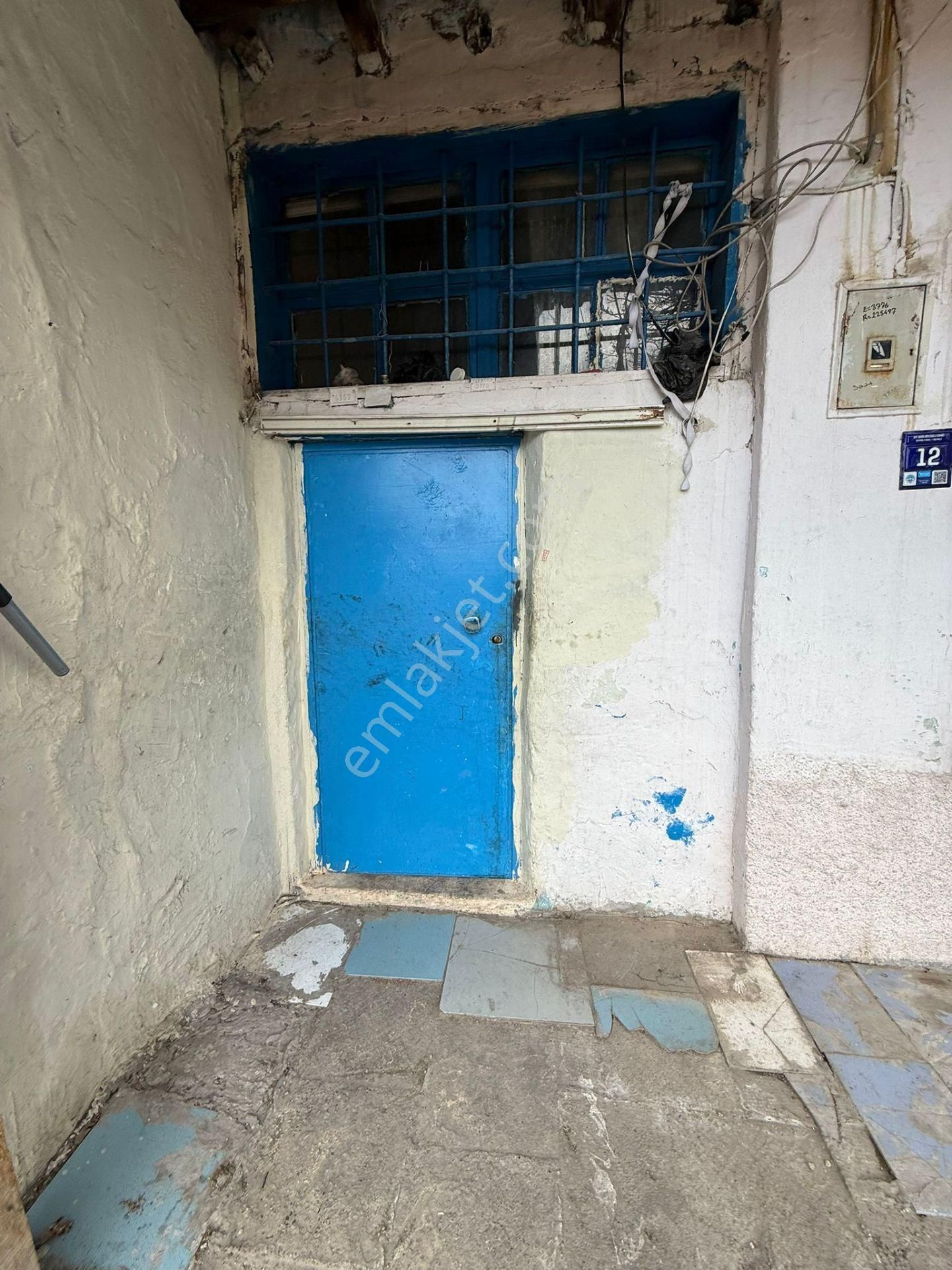 Öz Gaye Emlaktan Develi İzmieli Mahallesinde Satılık Kargir Ev Ve Arsası