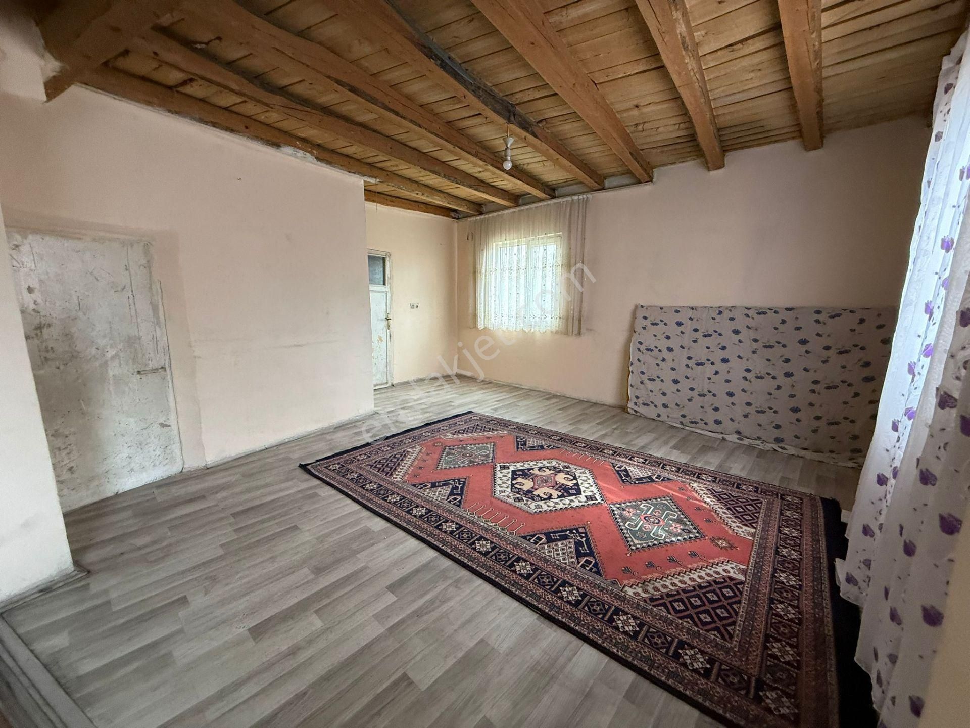 Öz Gaye Emlaktan Develi İzmieli Mahallesinde Satılık Kargir Ev Ve Arsası - Görsel 2