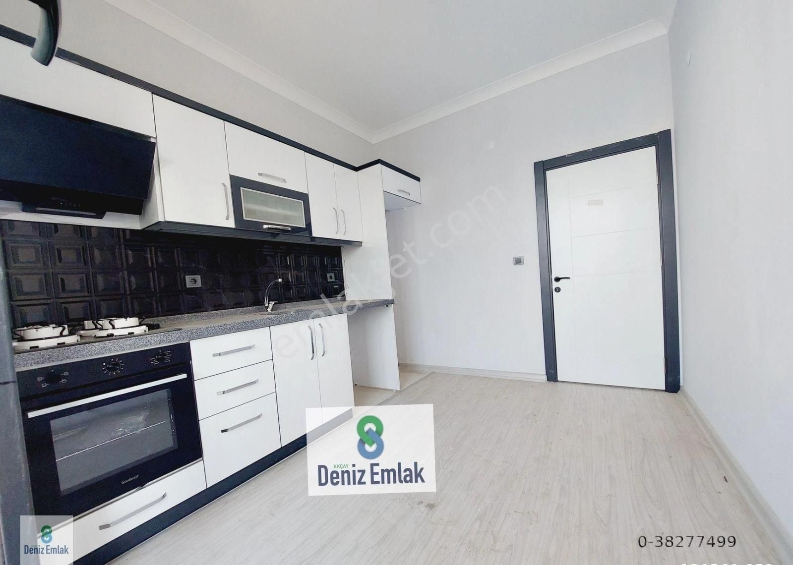 Denizden Akçayda Ön Cephe Ebeveynli Arakat Satılık 2+1 Daire.