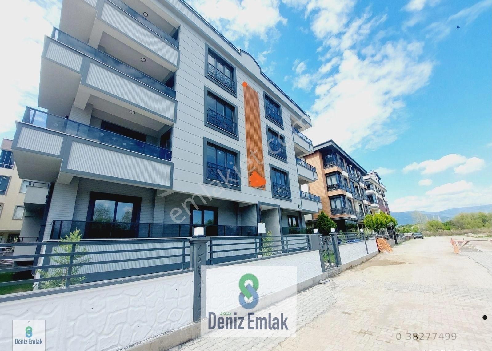 Denizden Akçayda Öncephe Lüks Ebeveynli Satılık 2+1 Daire.