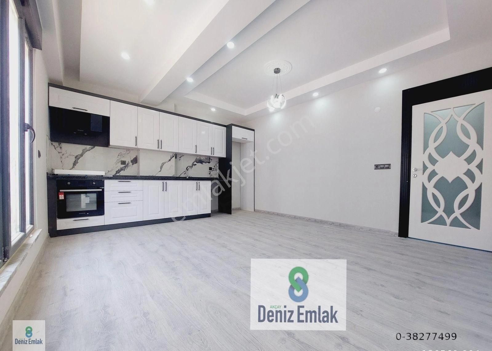 Denizden Akçayda Asansörlü Yerden Isıtmalı Satılık 1+1 Daire.