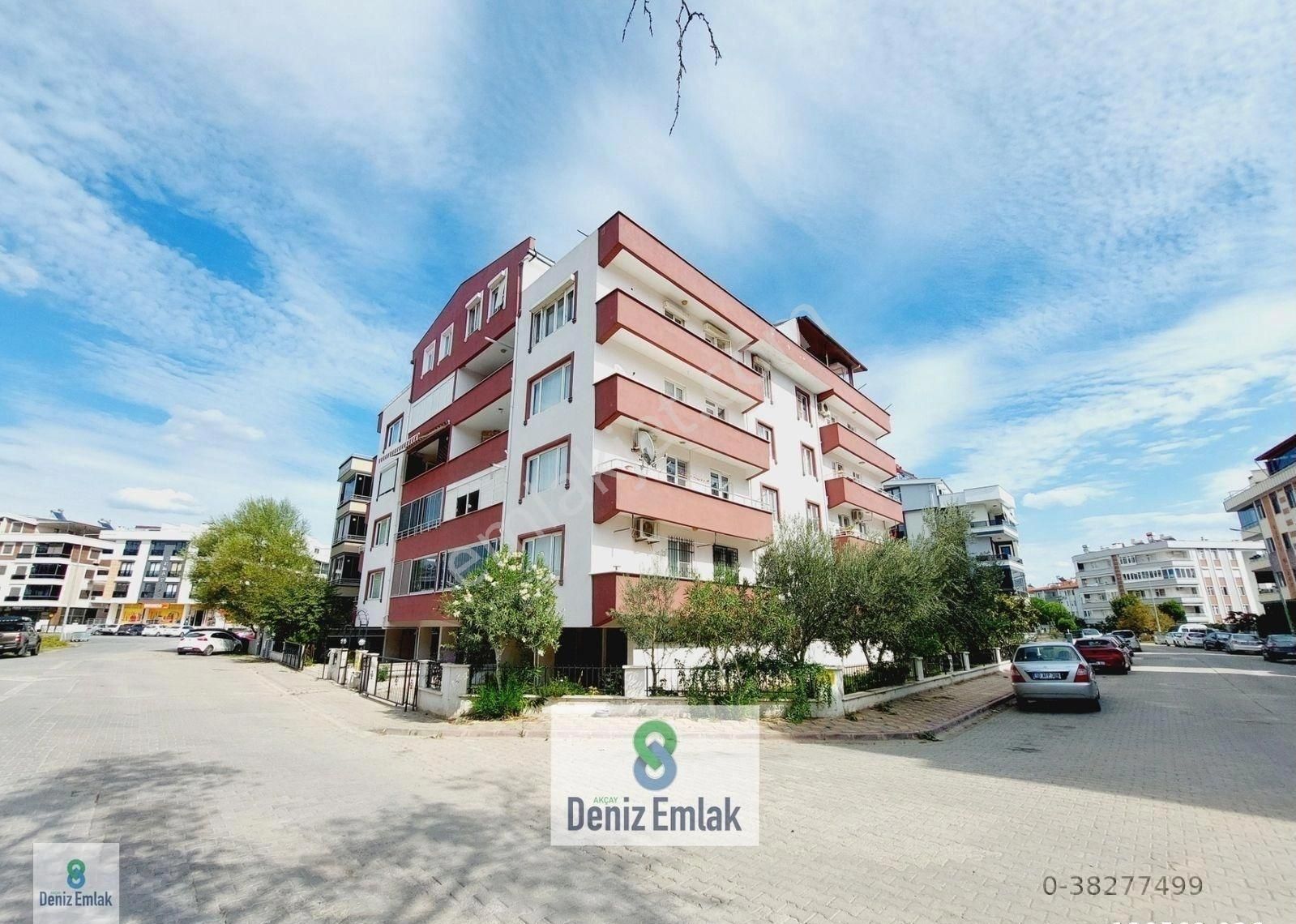 Denizden Akçayda Ön Cephe Geniş Doğalgazlı Satılık 4+1 Dubleks Daire.