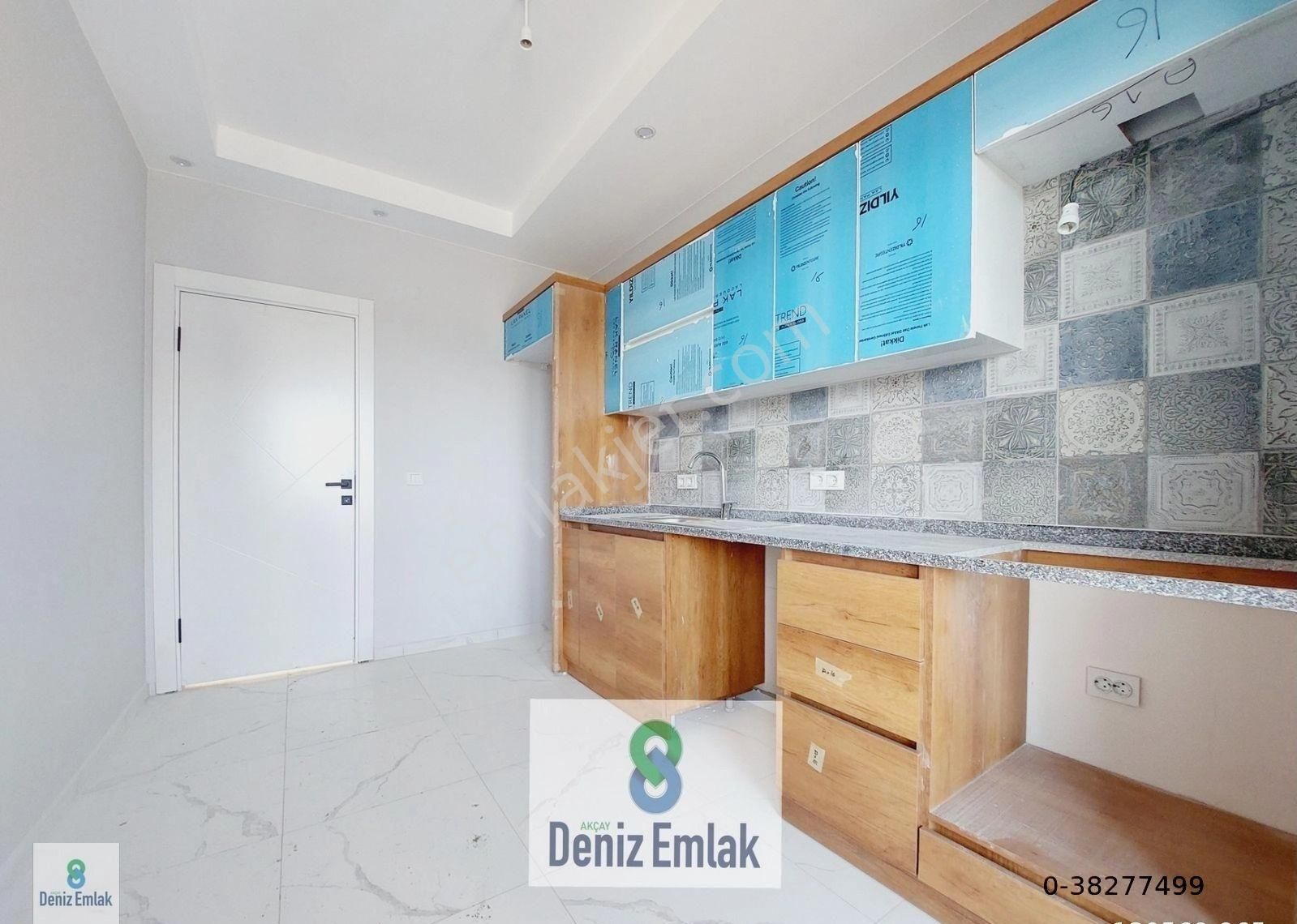 Denizden Akçayda Ön Cephe Asansörlü Ebeveynli Satılık 2+1 Daire.