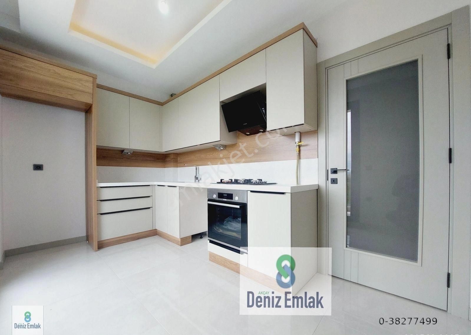 Denizden Akçayda Kapalı Otoparklı Yerden Isıtmalı Lüks Satılık 2+1 Daire.