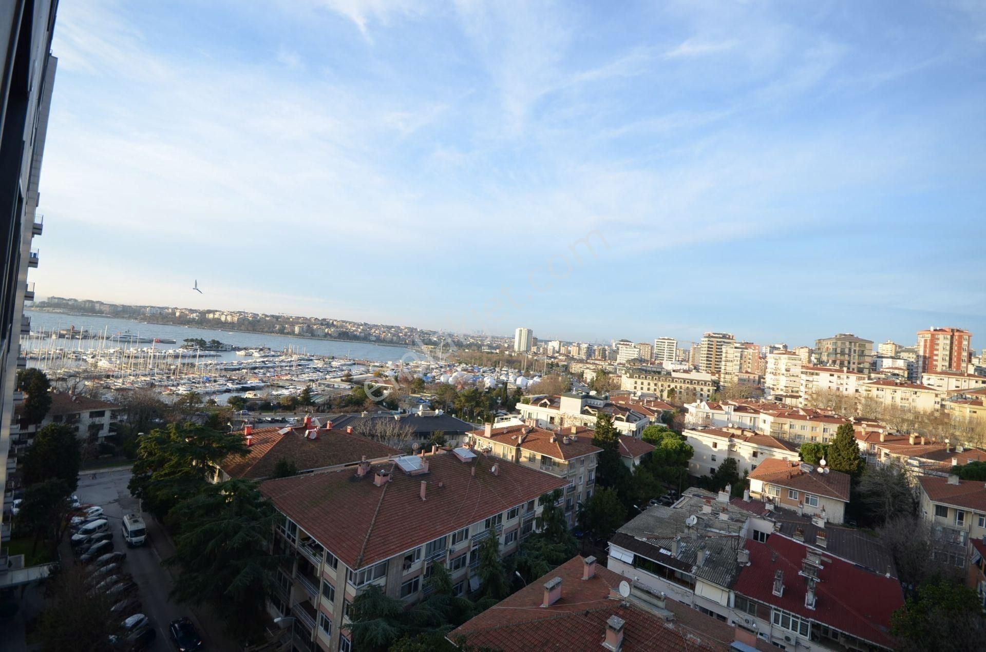 Kalamış Marinaya 3. Bina Konumda 4+1 Balkonlu Satılık