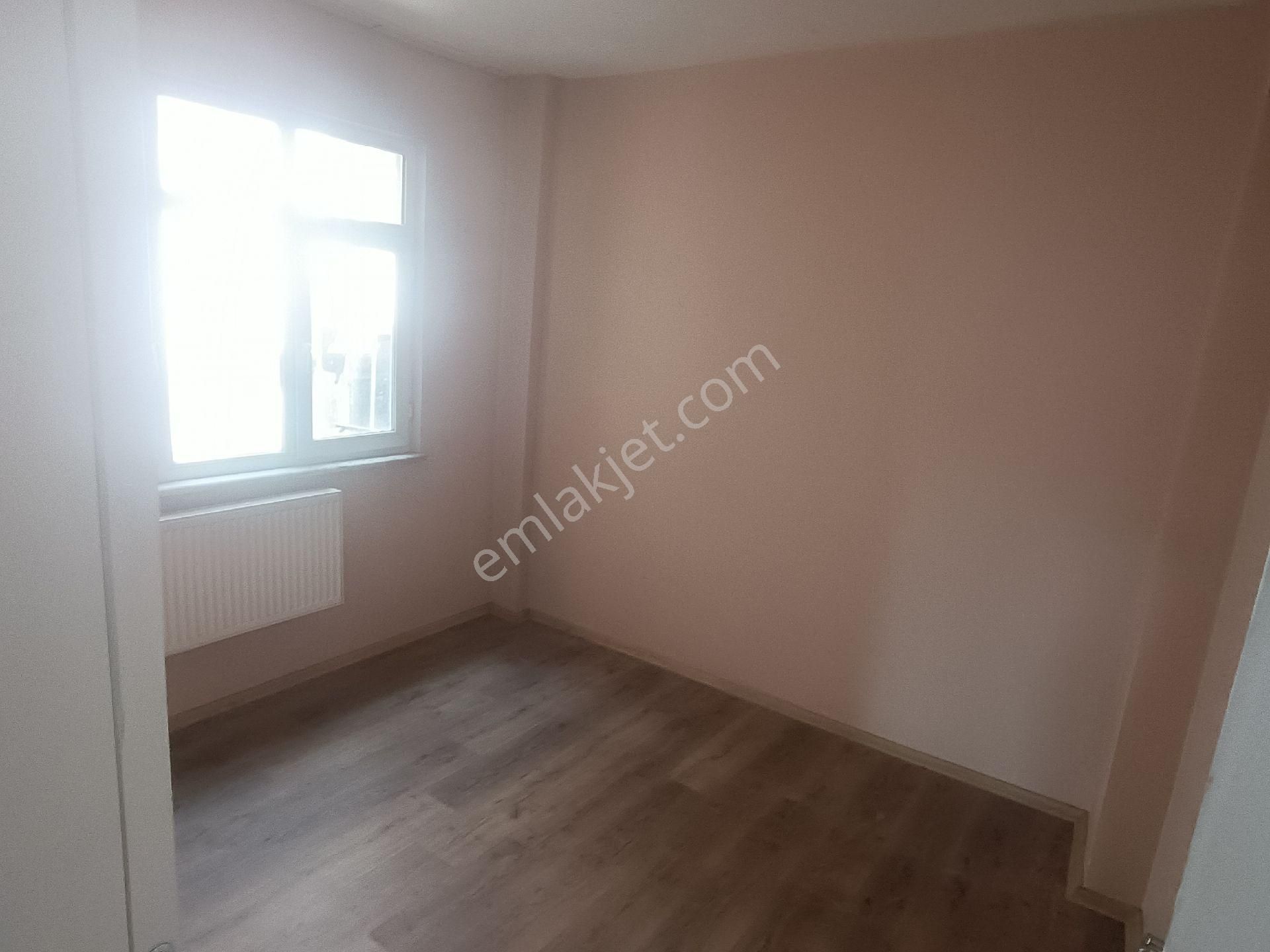 Fatih'in En Güzel Yerinde, Ulaşıma Yakın, Bakımlı, Ara Kat, 2+1 - Görsel 9