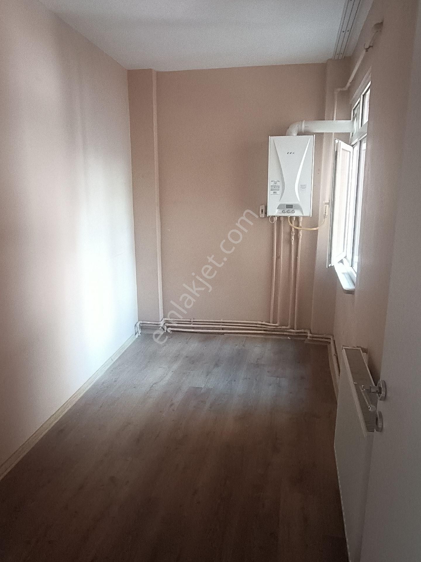 Fatih'in En Güzel Yerinde, Ulaşıma Yakın, Bakımlı, Ara Kat, 2+1 - Görsel 7