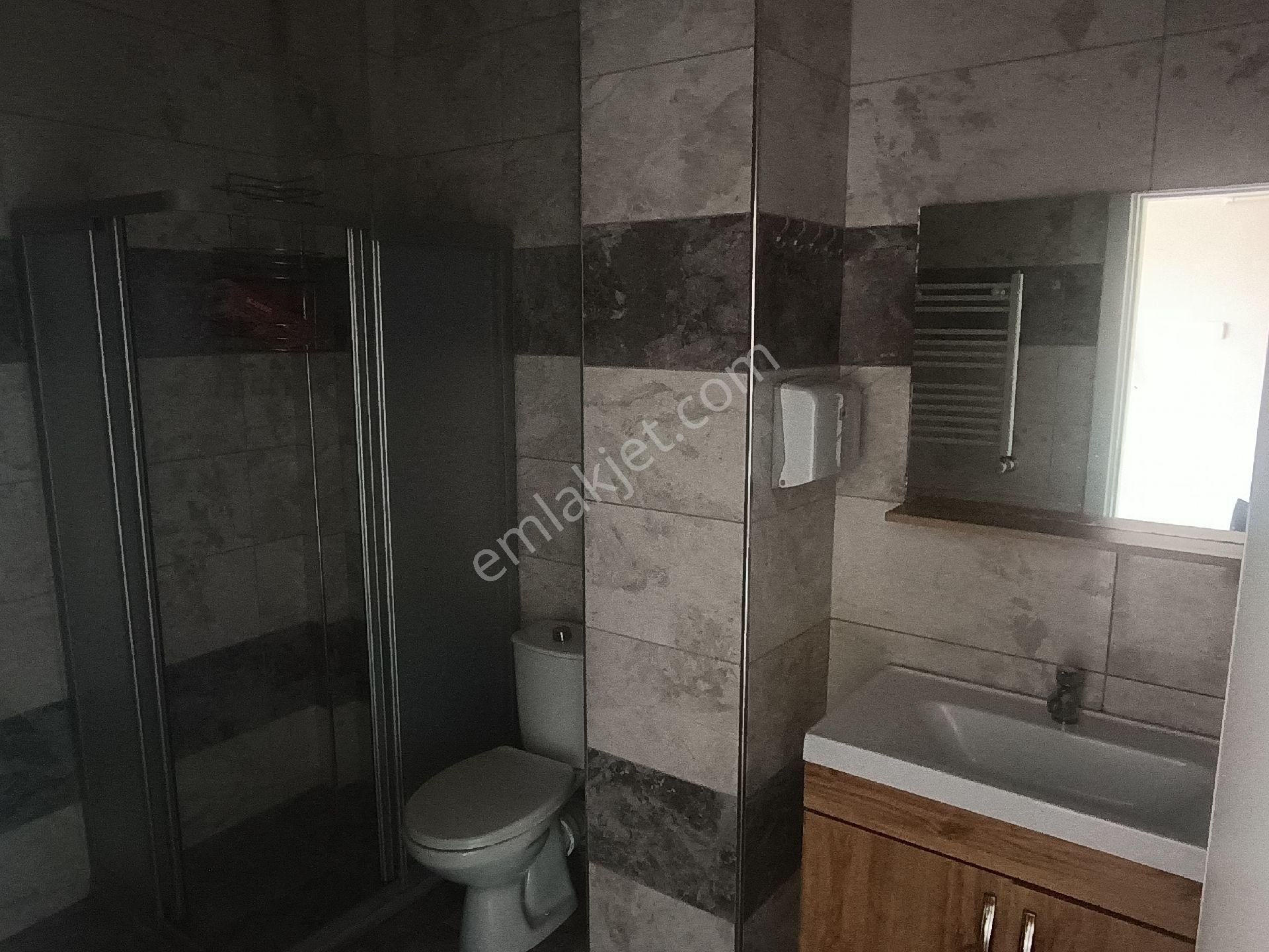 Fatih'in En Güzel Yerinde, Ulaşıma Yakın, Bakımlı, Ara Kat, 2+1 - Görsel 5