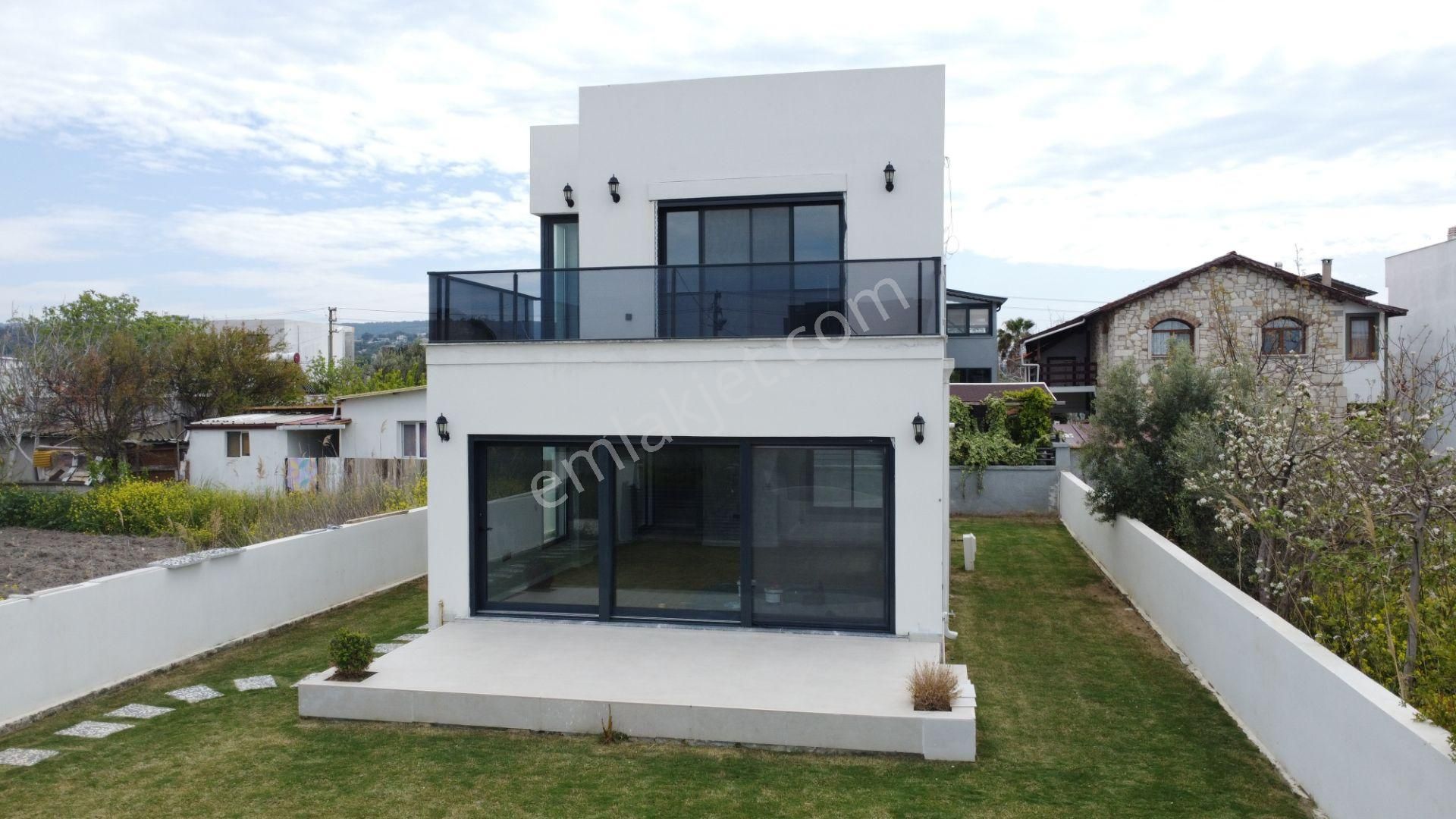 Urla Atatürk'te 335 M2 Arsa İçerisinde Tam Müstakil Villa - Görsel 6