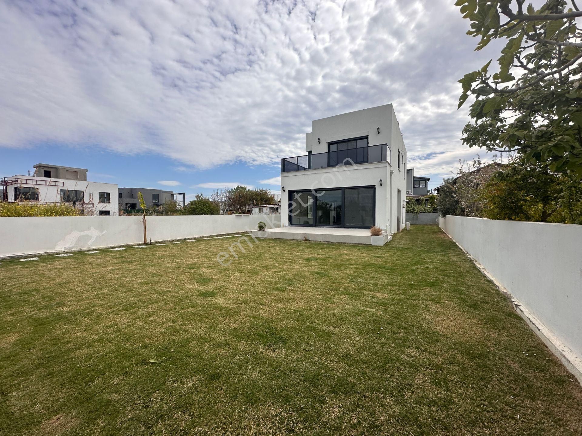 Urla Atatürk'te 335 M2 Arsa İçerisinde Tam Müstakil Villa - Görsel 7