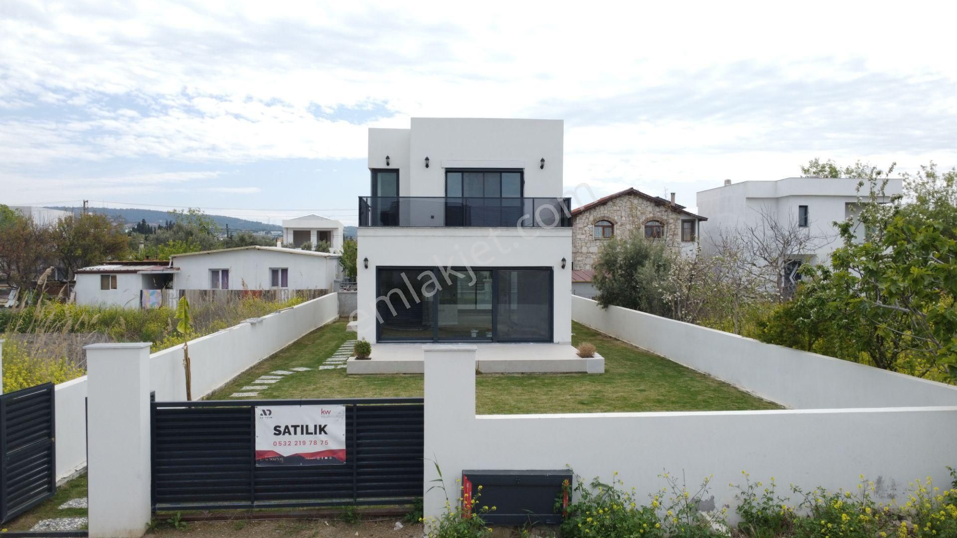 Urla Atatürk'te 335 M2 Arsa İçerisinde Tam Müstakil Villa - Görsel 5