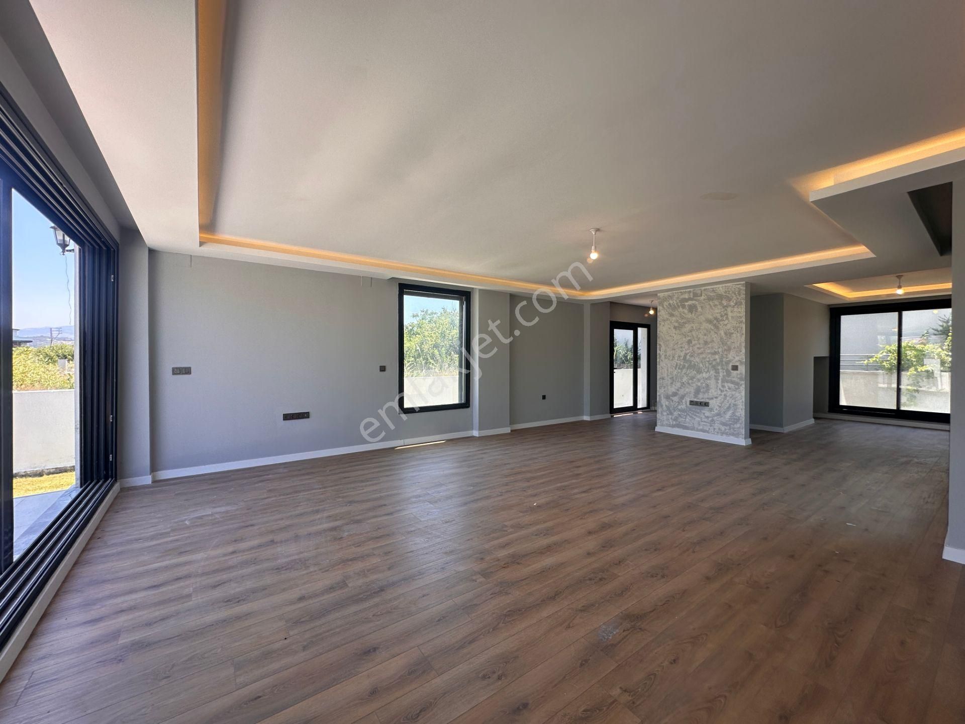 Urla Atatürk'te 335 M2 Arsa İçerisinde Tam Müstakil Villa - Görsel 29