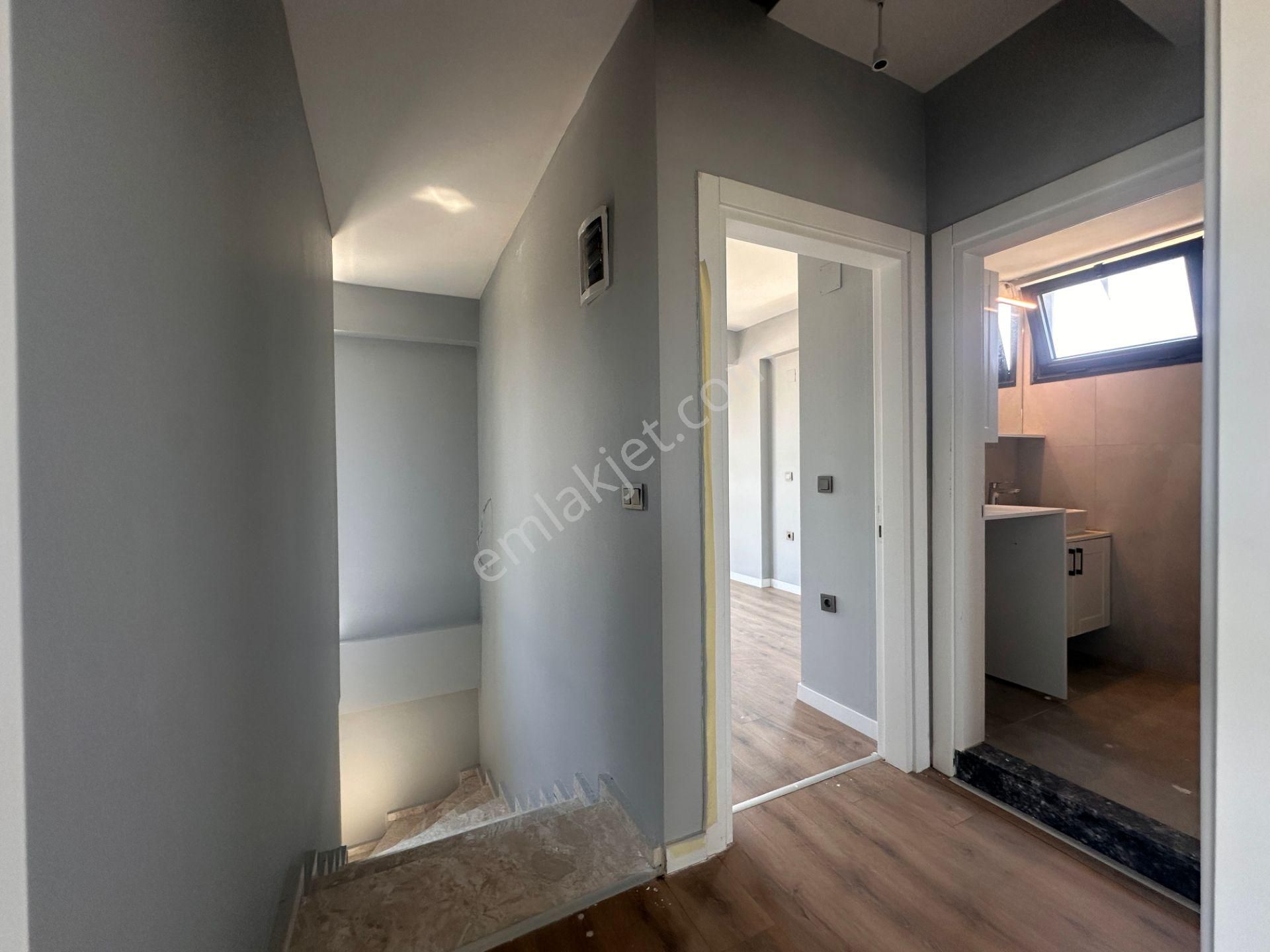 Urla Atatürk'te 335 M2 Arsa İçerisinde Tam Müstakil Villa - Görsel 17