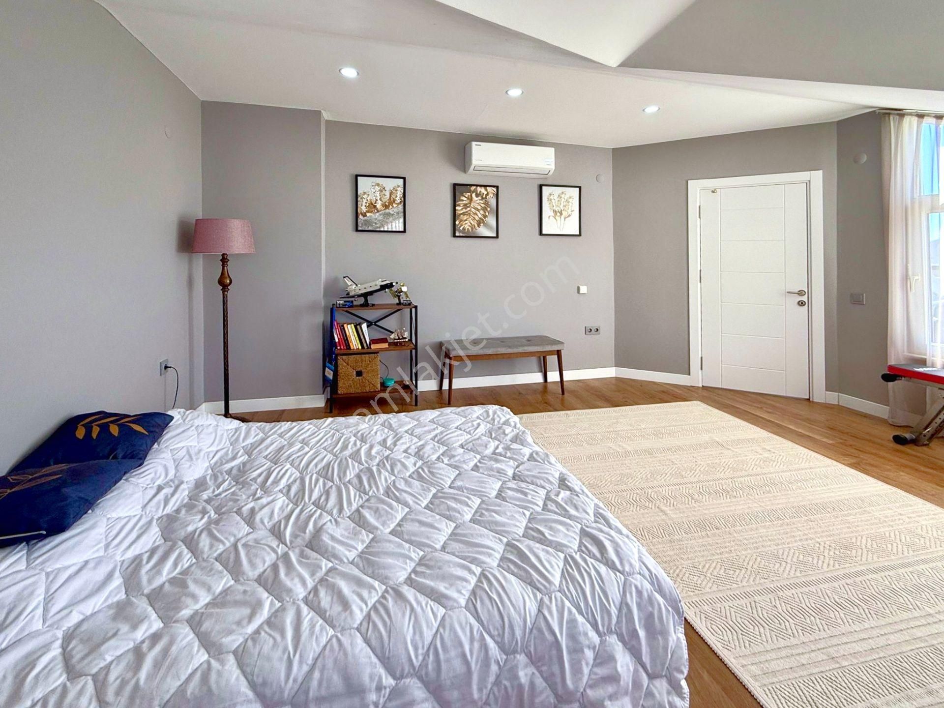 Alanya Oba'da Denize 100 M Mesafede Havuzlu Sitede 3+1 Dubleks - Görsel 15