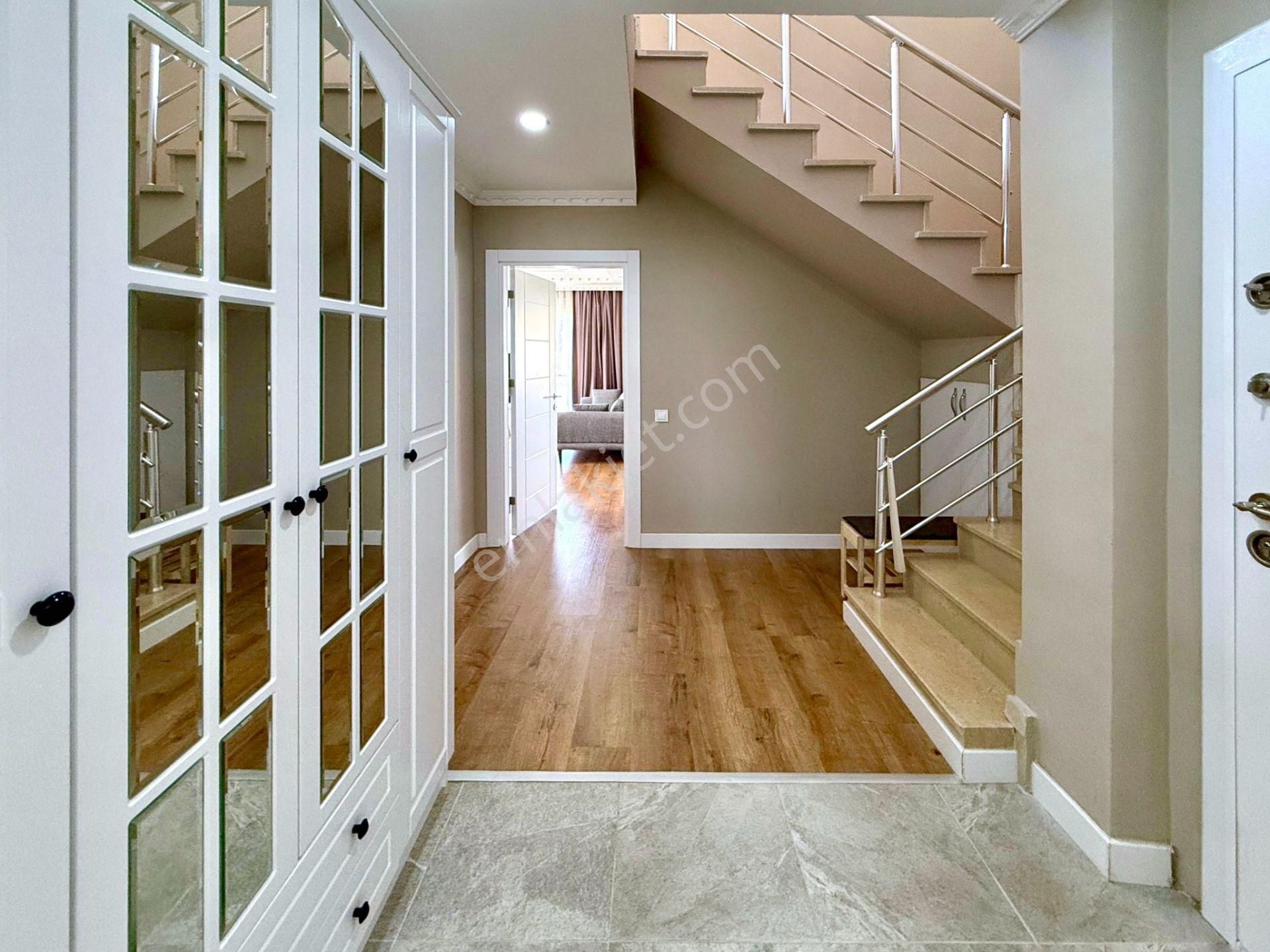 Alanya Oba'da Denize 100 M Mesafede Havuzlu Sitede 3+1 Dubleks - Görsel 25