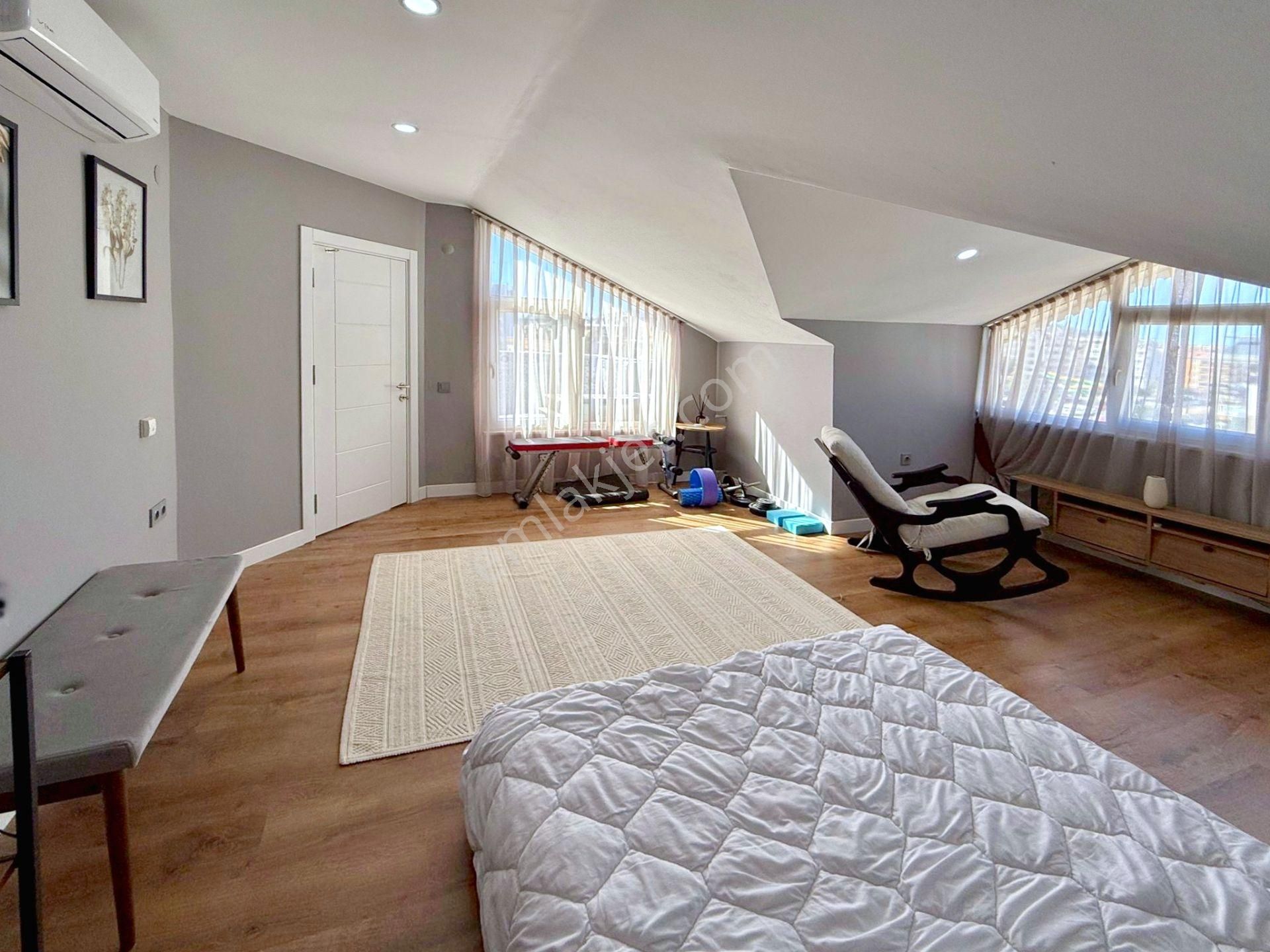 Alanya Oba'da Denize 100 M Mesafede Havuzlu Sitede 3+1 Dubleks - Görsel 16