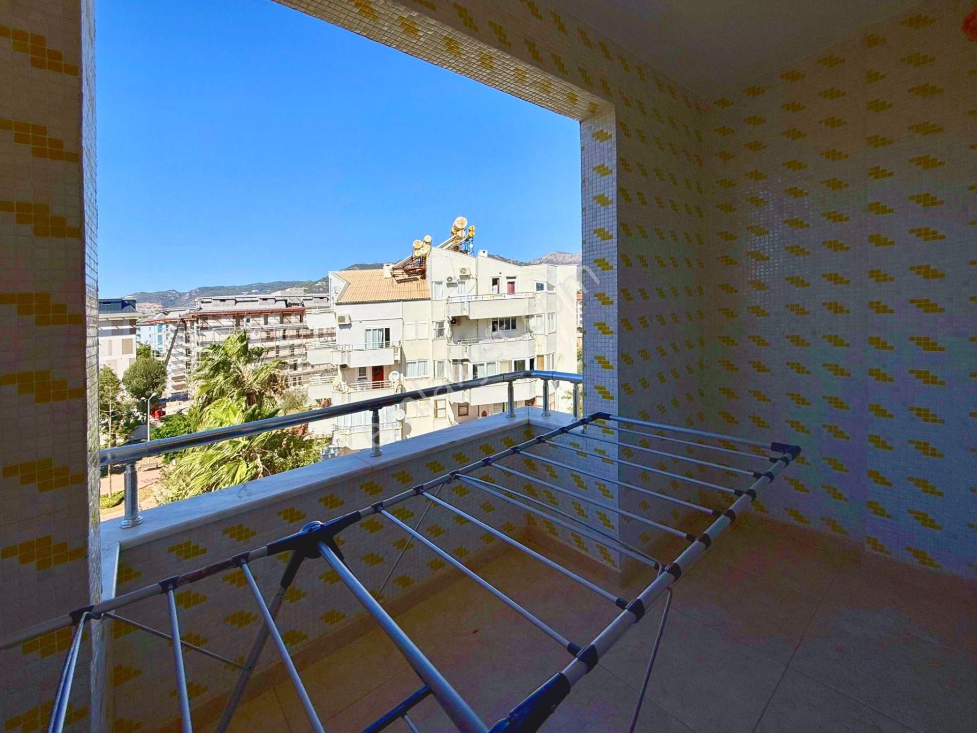 Alanya Oba'da Denize 100 M Mesafede Havuzlu Sitede 3+1 Dubleks - Görsel 33