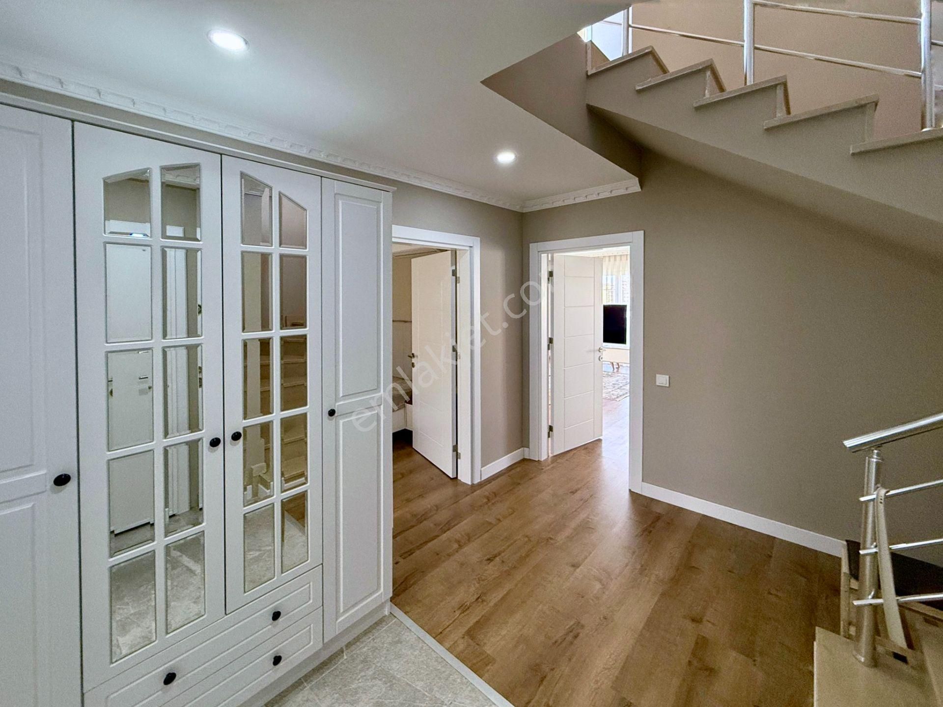 Alanya Oba'da Denize 100 M Mesafede Havuzlu Sitede 3+1 Dubleks - Görsel 24