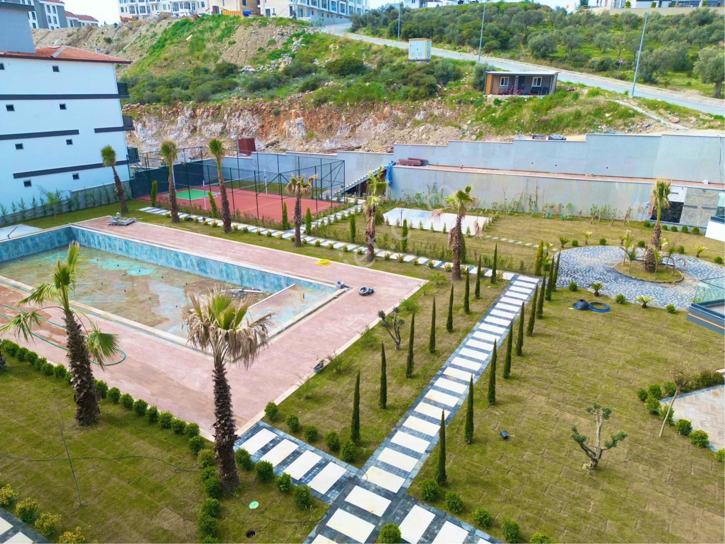 Kuşadasında Muhteşem Tasarlanmış Eşi Benzeri Olmayan Lüks 2+1 Daireler - Görsel 6