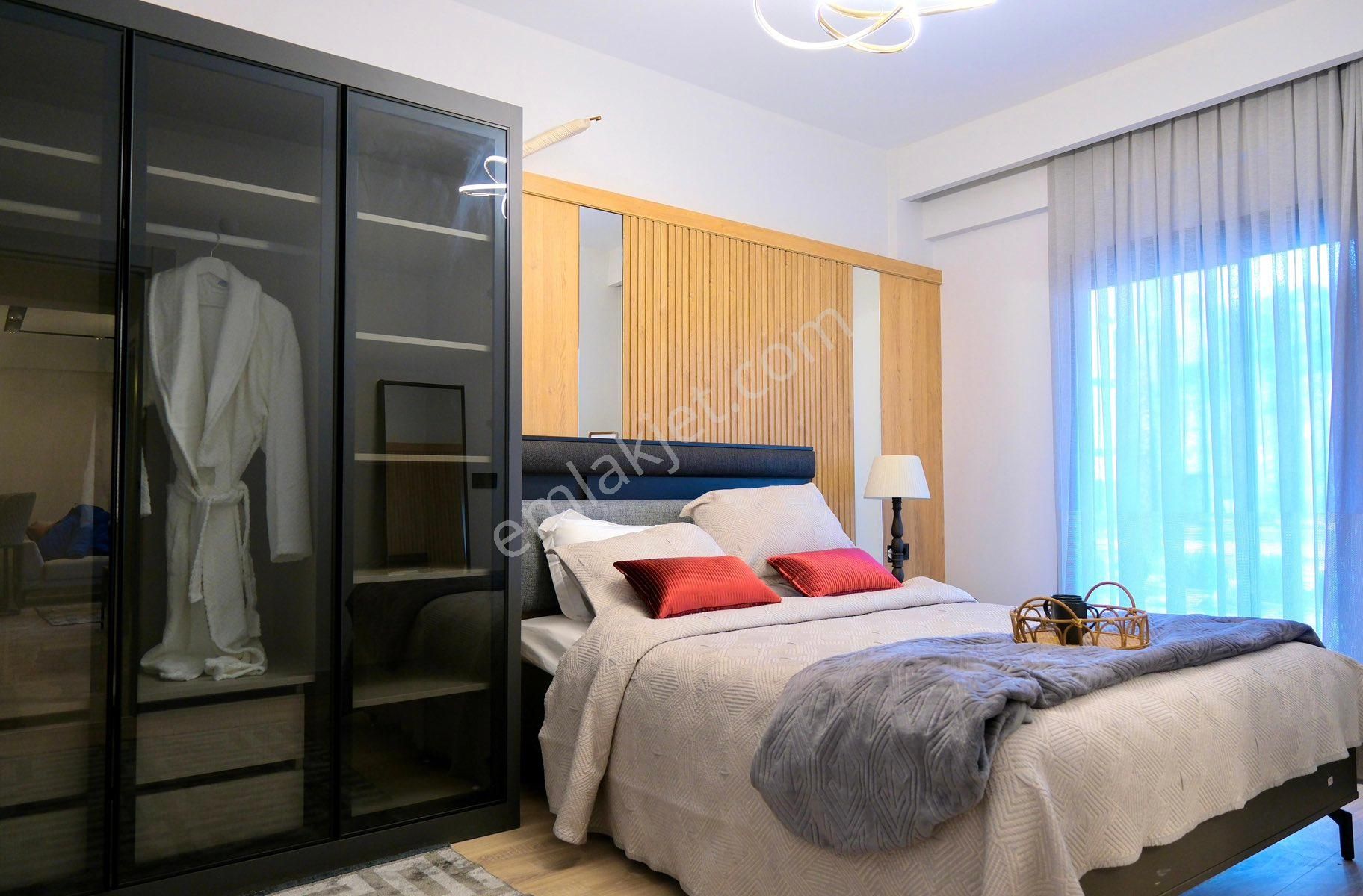 Kuşadasında Muhteşem Tasarlanmış Eşi Benzeri Olmayan Lüks 2+1 Daireler - Görsel 15