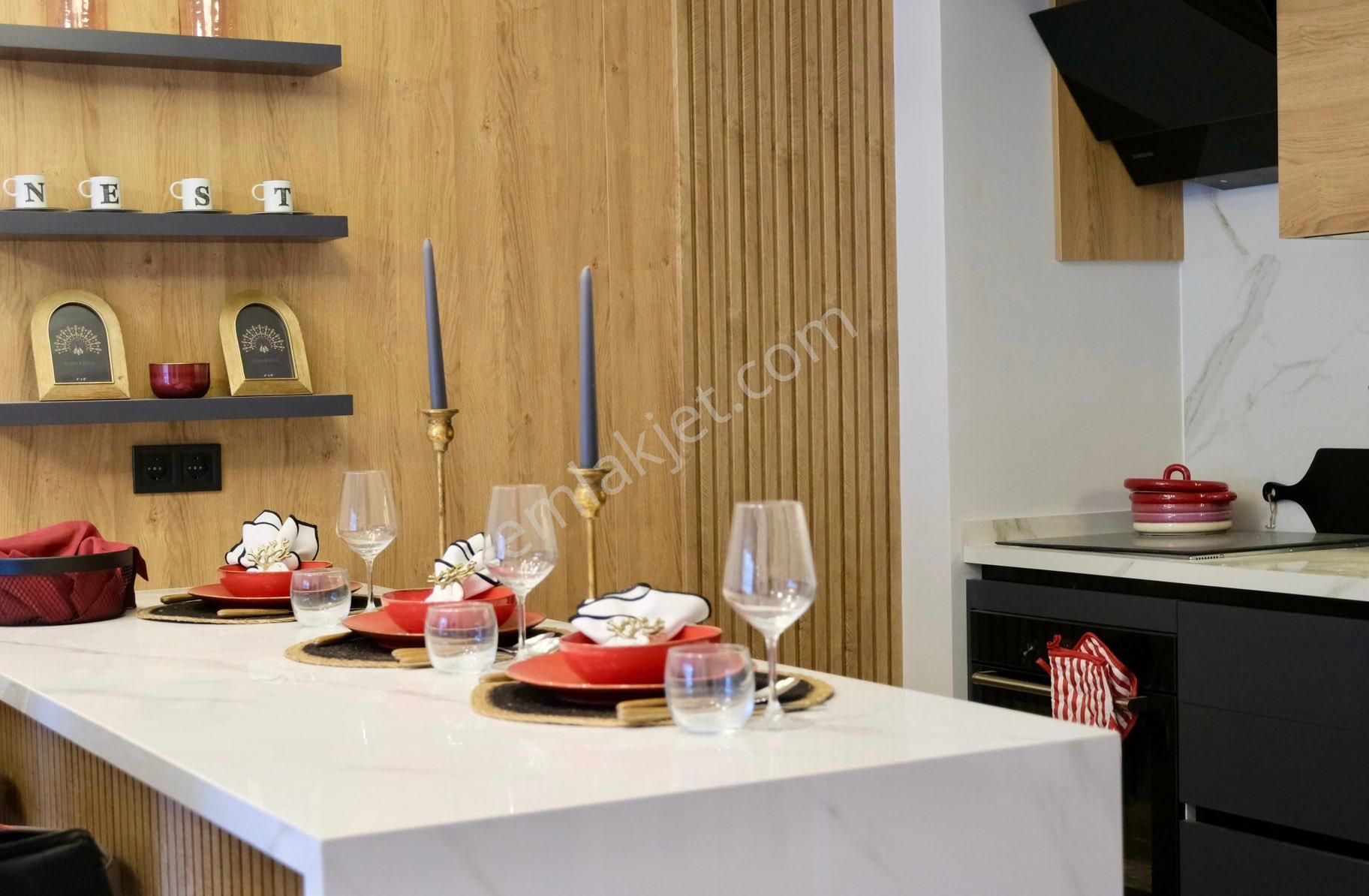 Kuşadasında Muhteşem Tasarlanmış Eşi Benzeri Olmayan Lüks 2+1 Daireler - Görsel 14