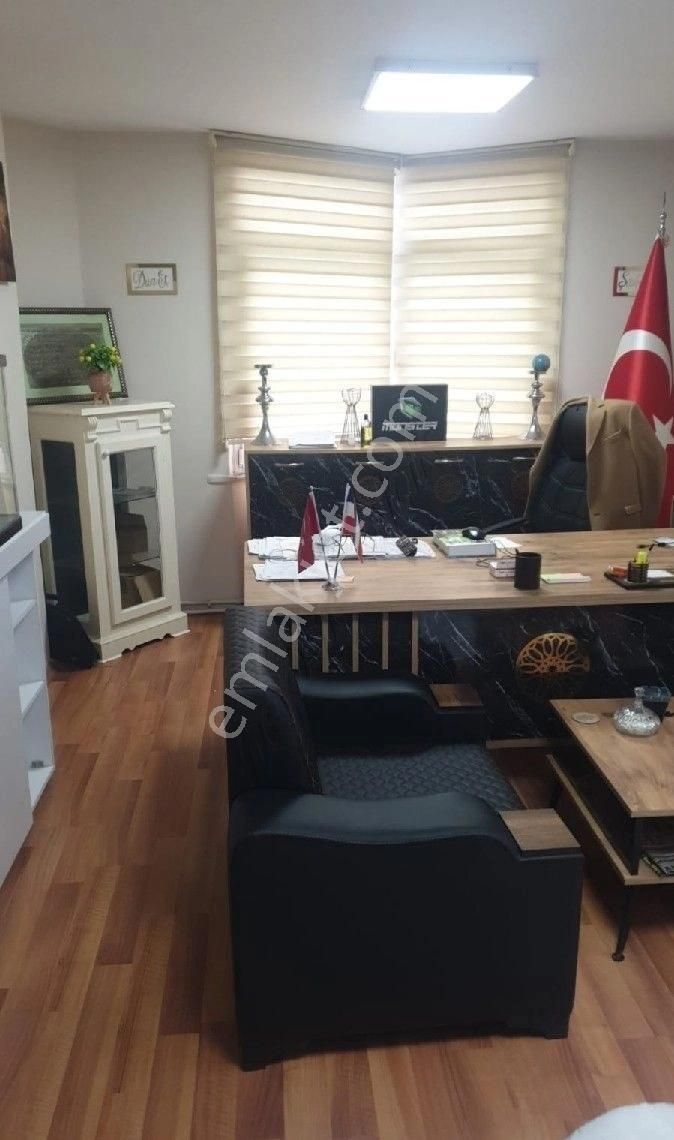 Avcılar Merkzde Eşyalı Ofis