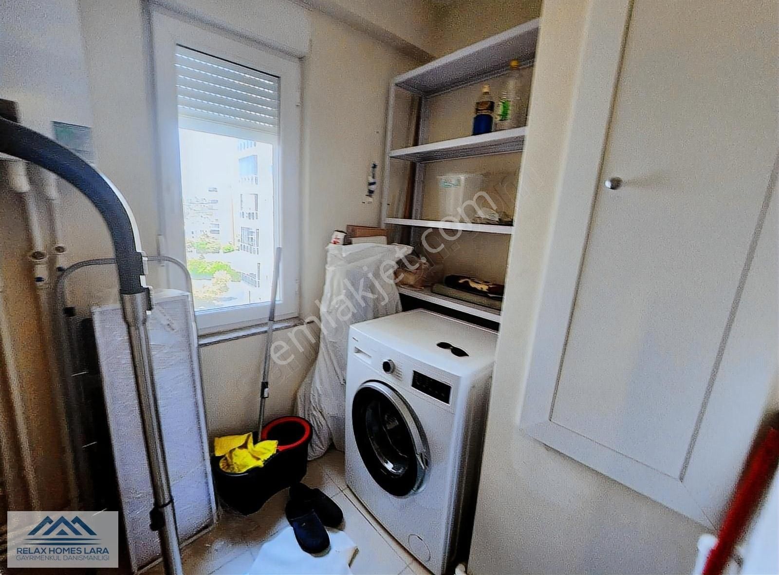 Güzeloba'da Site İçerisinde Deniz Manzaralı 3+1 Satılık Daire - Görsel 3