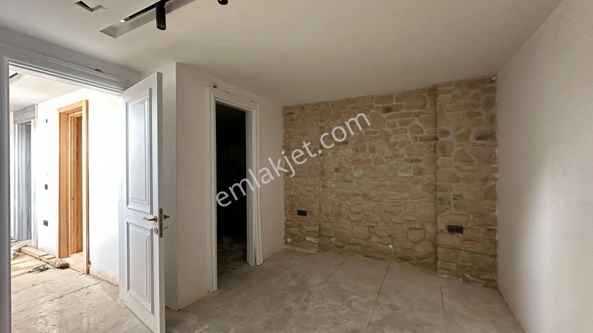 Kusadasi Yaylakoy 4 Oda 1 Salon Villa Satılık - Görsel 9