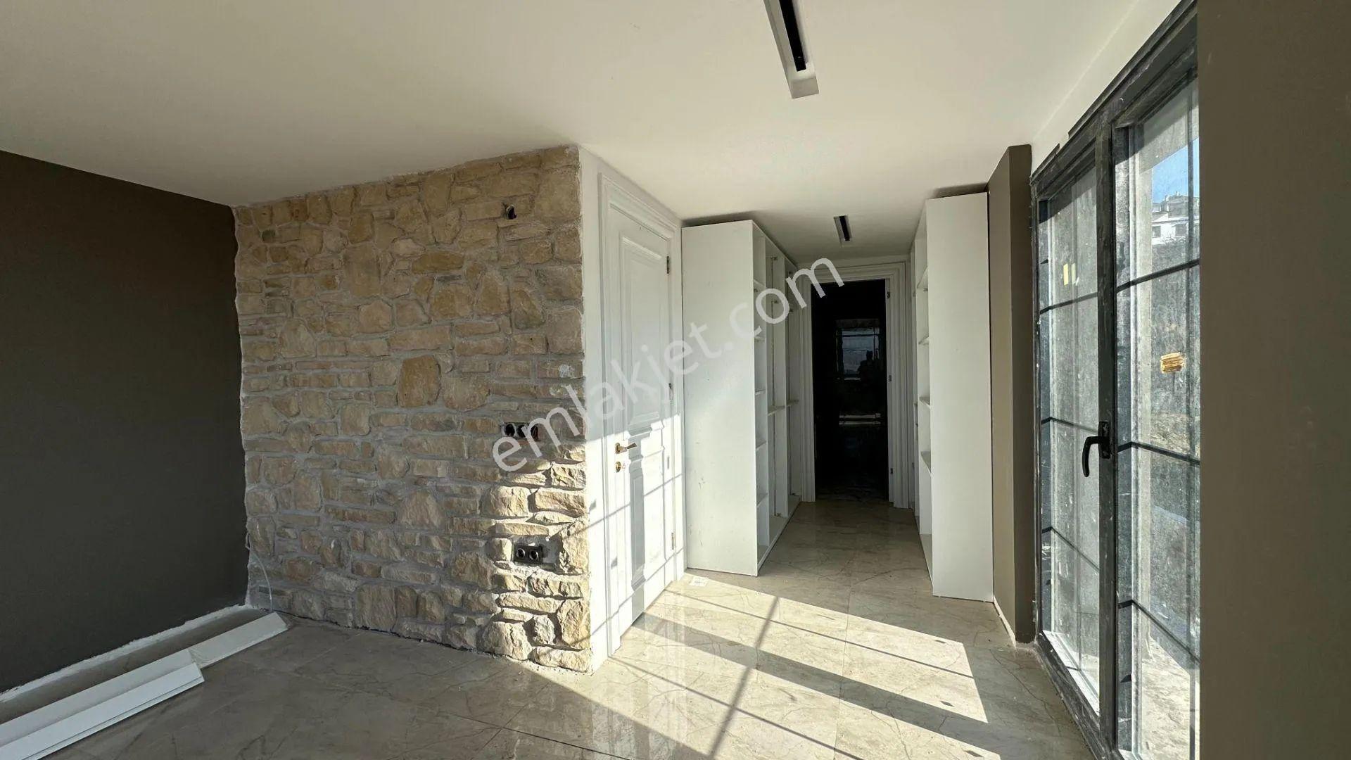 Kusadasi Yaylakoy 4 Oda 1 Salon Villa Satılık - Görsel 8