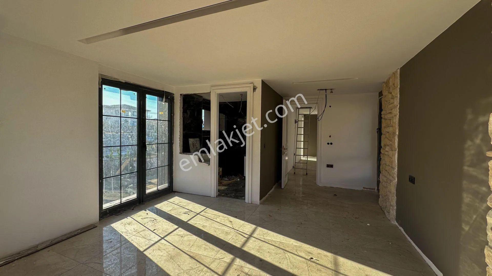 Kusadasi Yaylakoy 4 Oda 1 Salon Villa Satılık - Görsel 10
